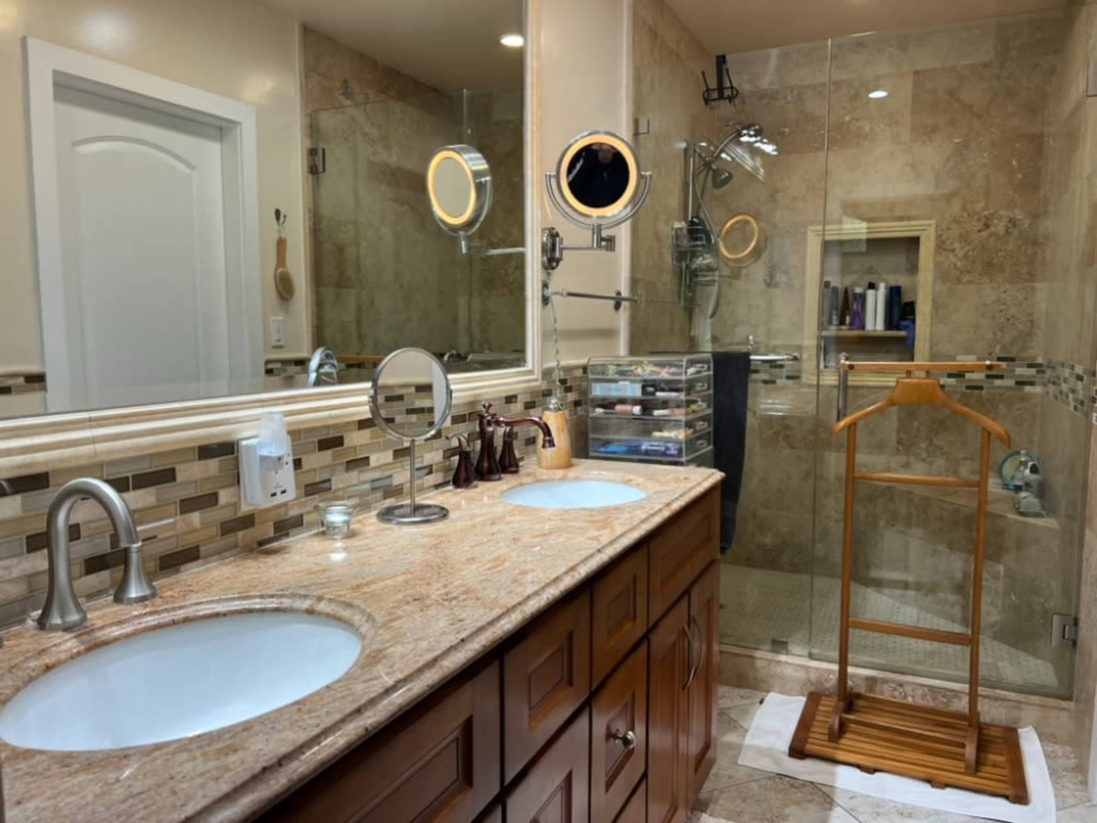 Private Restroom/Dressing Room