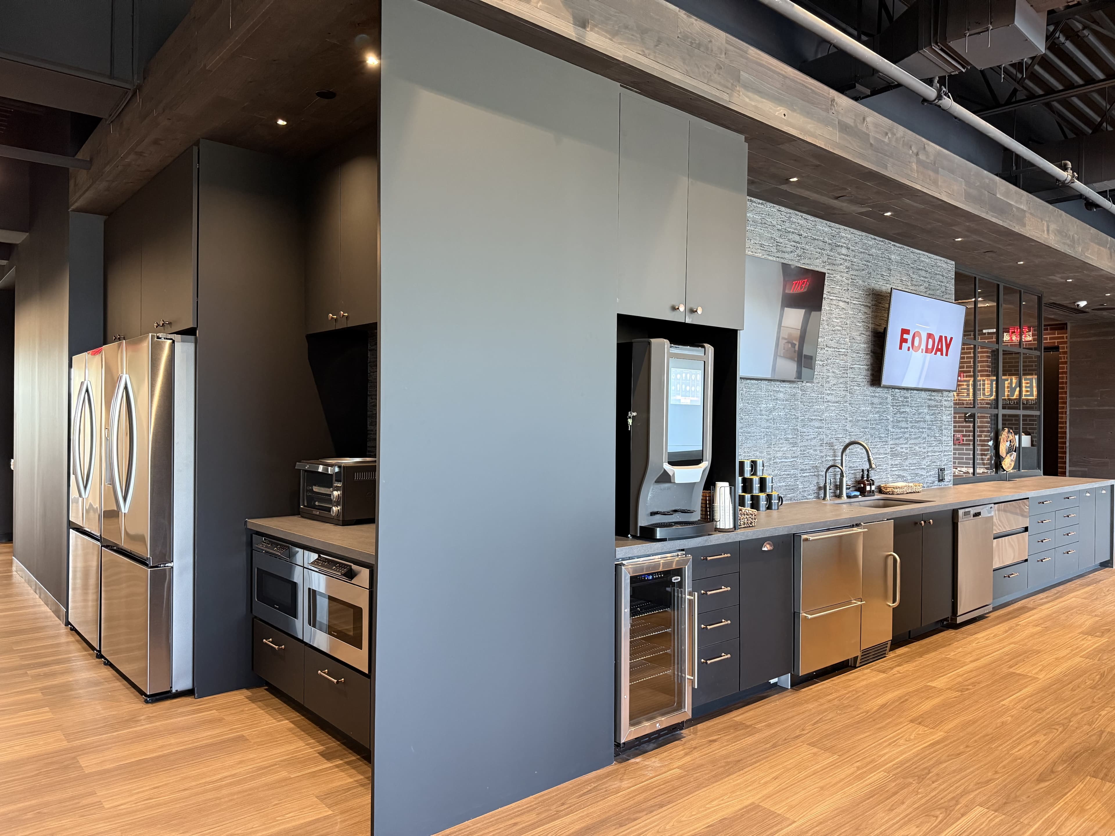 Private Office 2077 (2 people) Image in Ballenger Creek, Frederick, MD