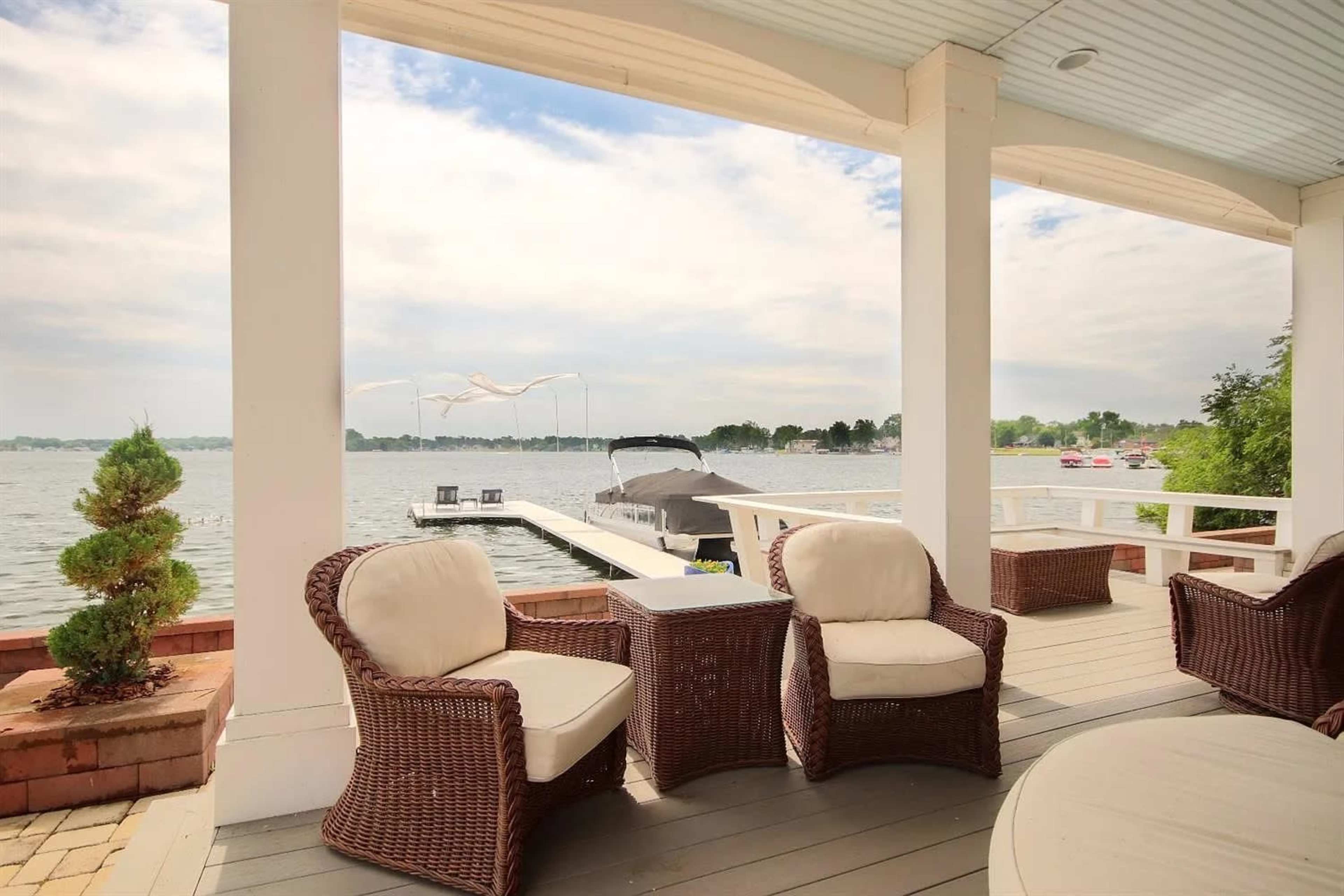 Gorgeous Lake House Image in Northfield Township, Whitmore Lake, MI