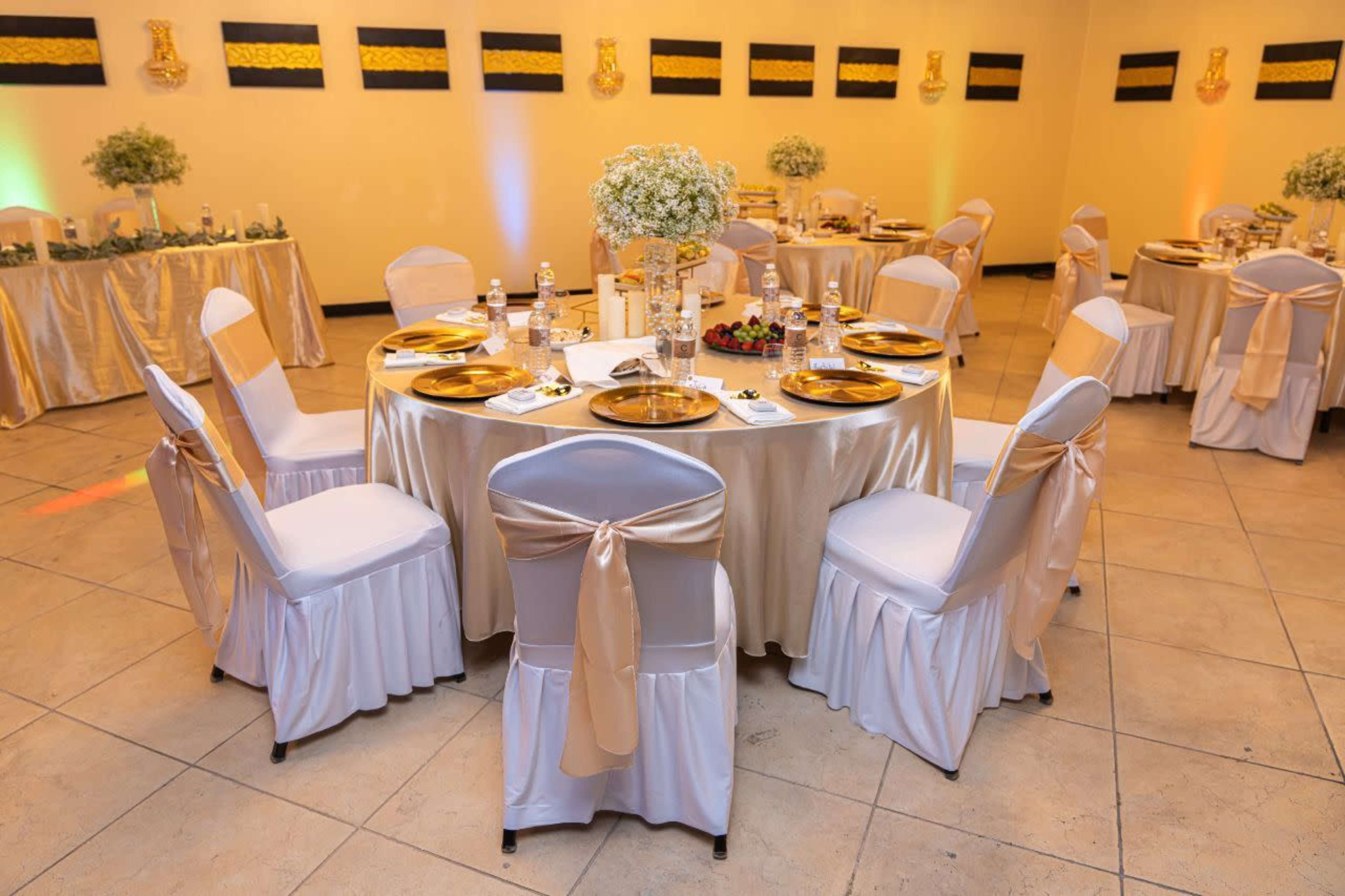 Beautiful banquet hall located minutes away from the strip Image in Paradise, Las Vegas, NV