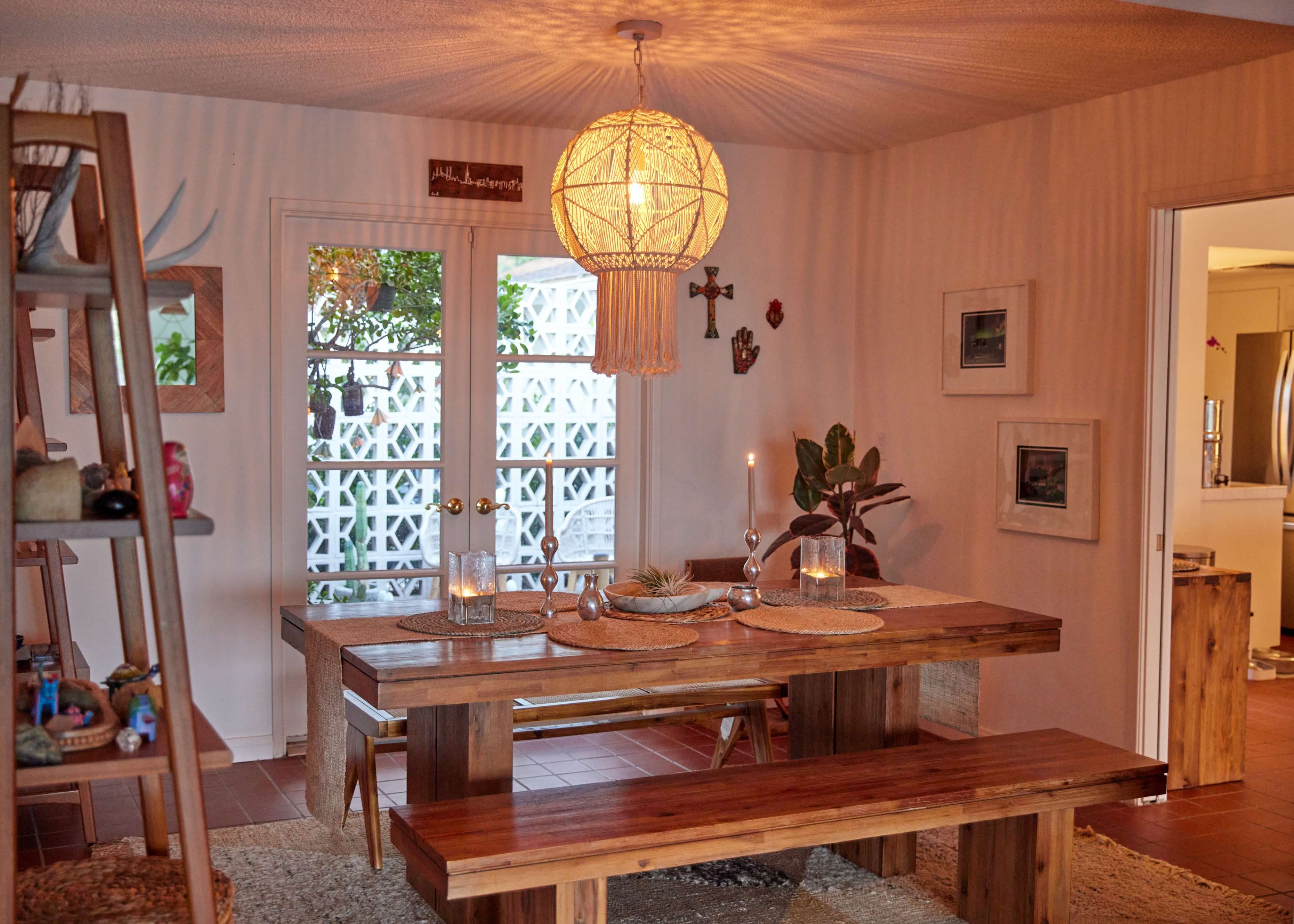 Step Into 1960s Style – A Mid-Century Modern Time Capsule Perfect for Shoots Image in Greater Mulwood, Calabasas, CA