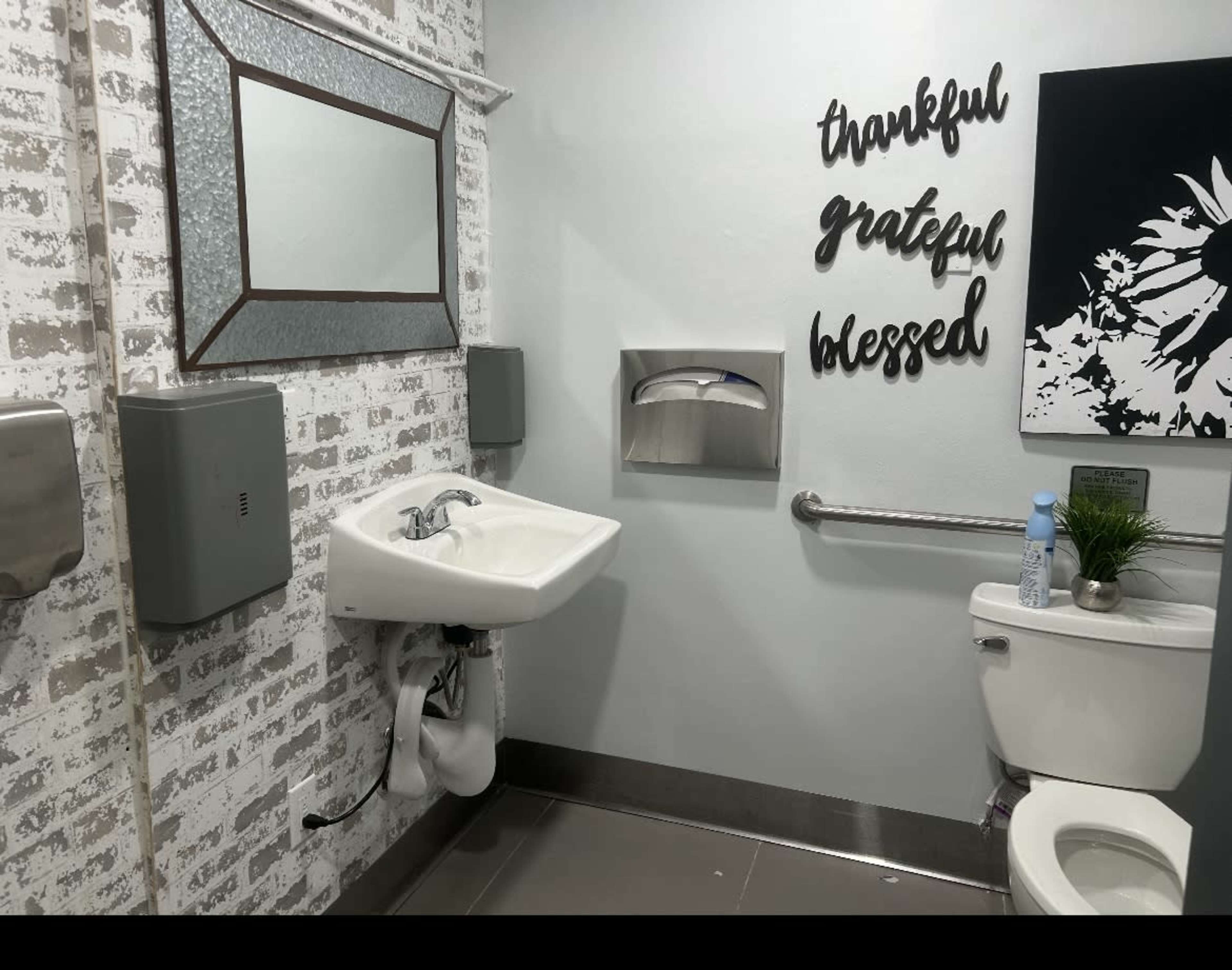 Creative Mid City Venue with Blank Canvas Image in Central LA, LOS ANGELES, CA