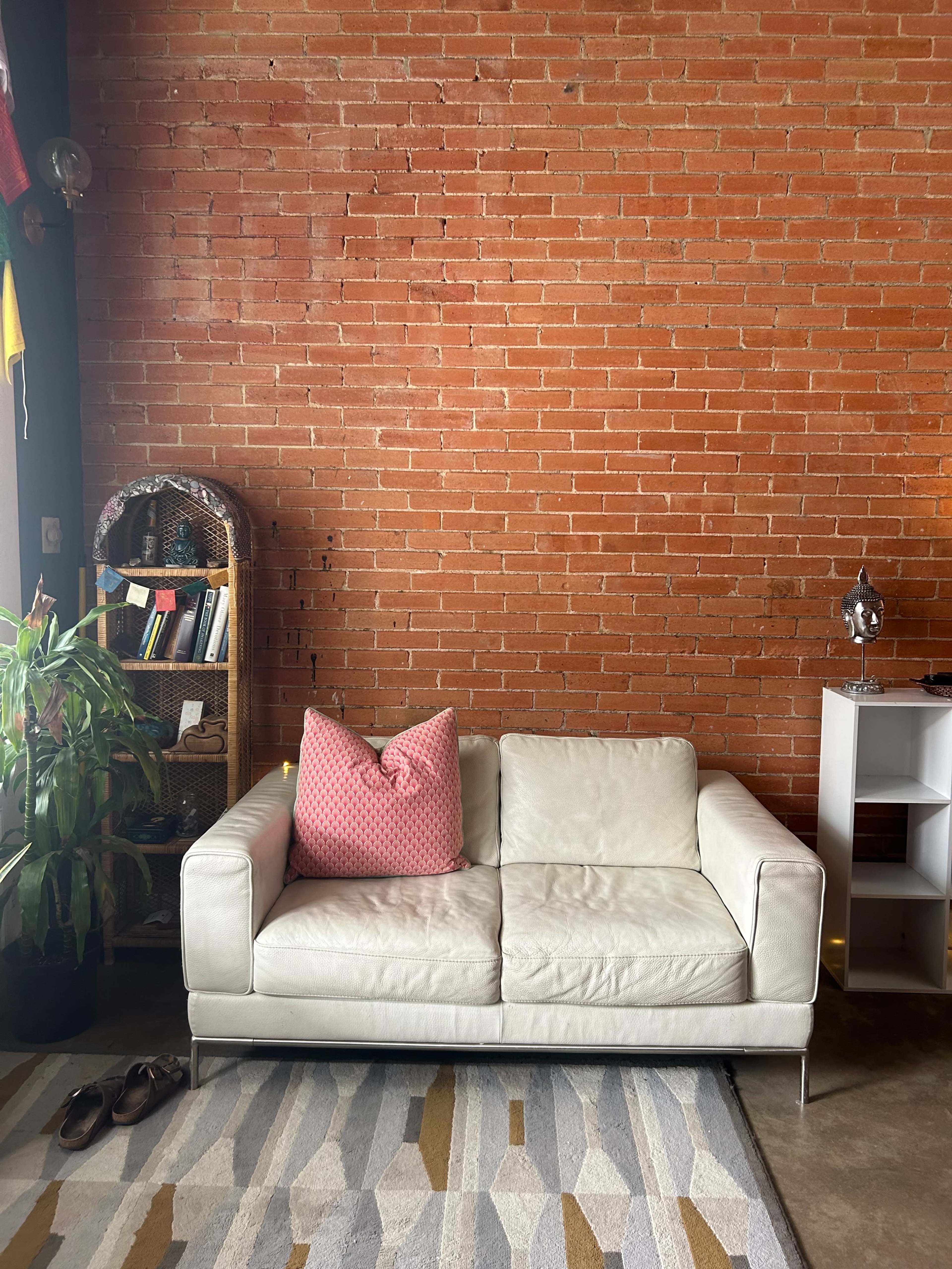 Serene Industrial Studio: A Tranquil Space for Wellness & Creativity Image in Martindale, Martindale, TX