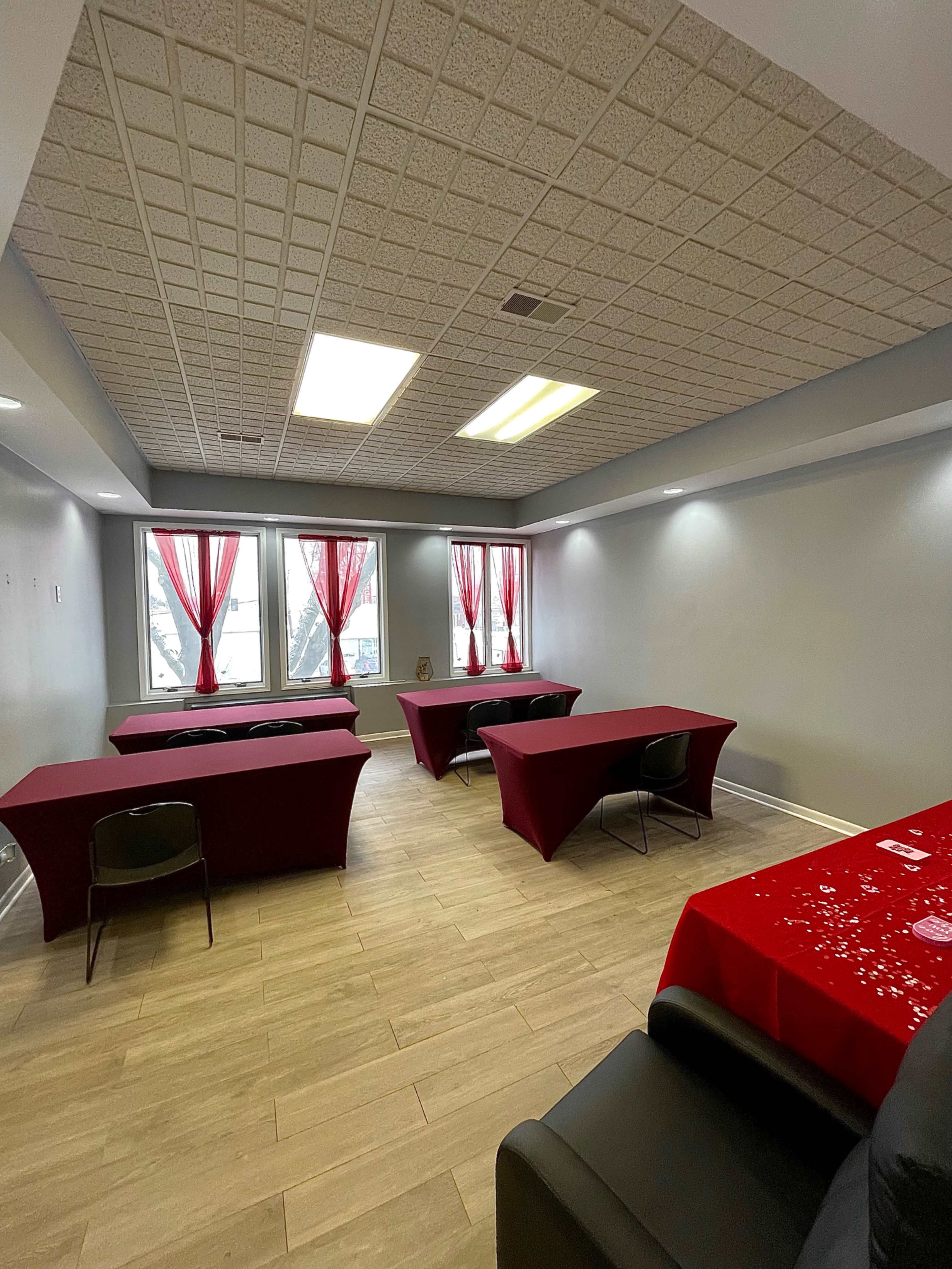 Beverly area Luxury Massage suites for rent Image in South Side, Chicago, IL