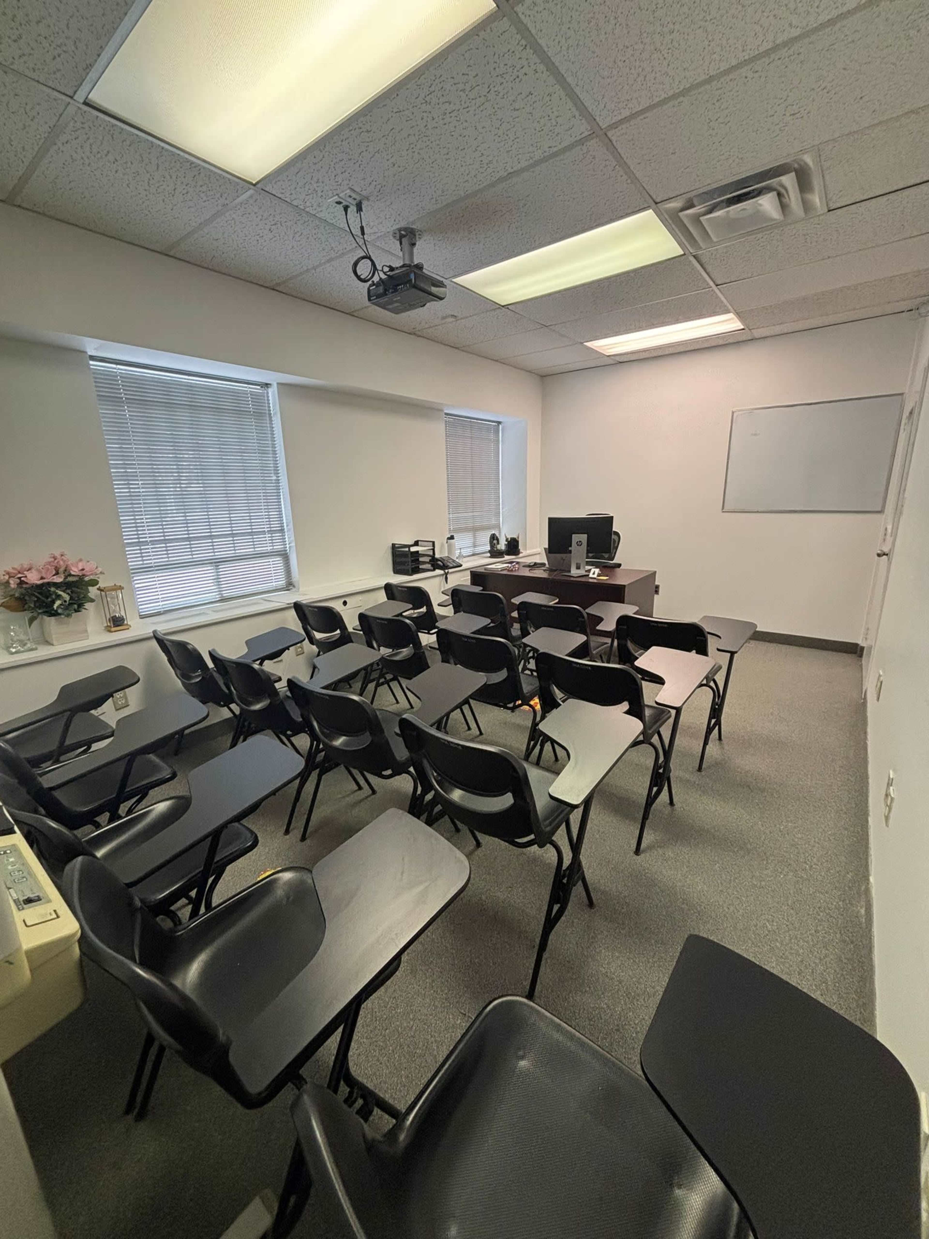 Classroom Space in Urban Toronto – Spacious and Well-Equipped Image in Scarborough City Centre, Scarborough, ON