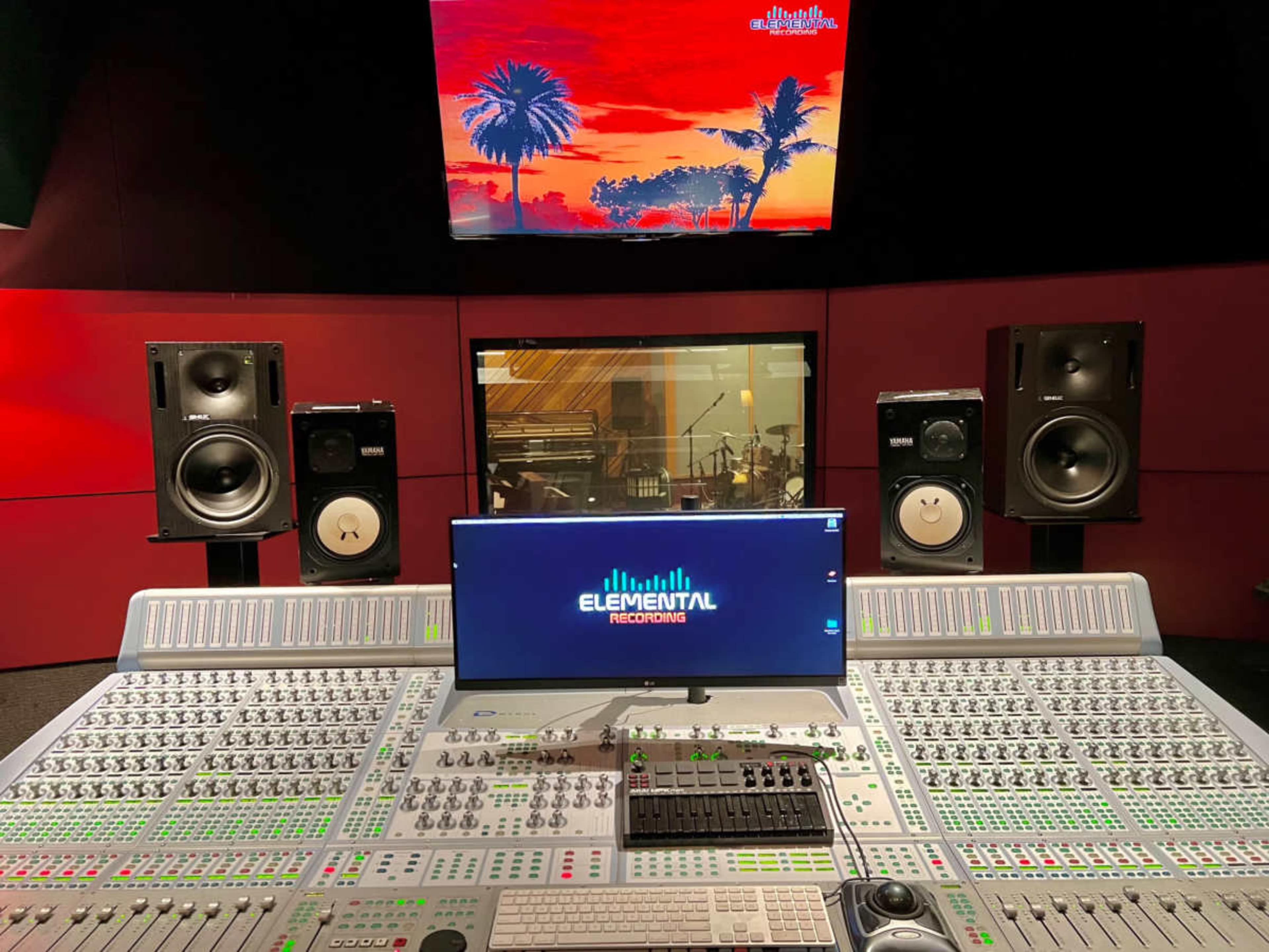 Elemental Studio C Image in Sawtelle, Los Angeles, CA