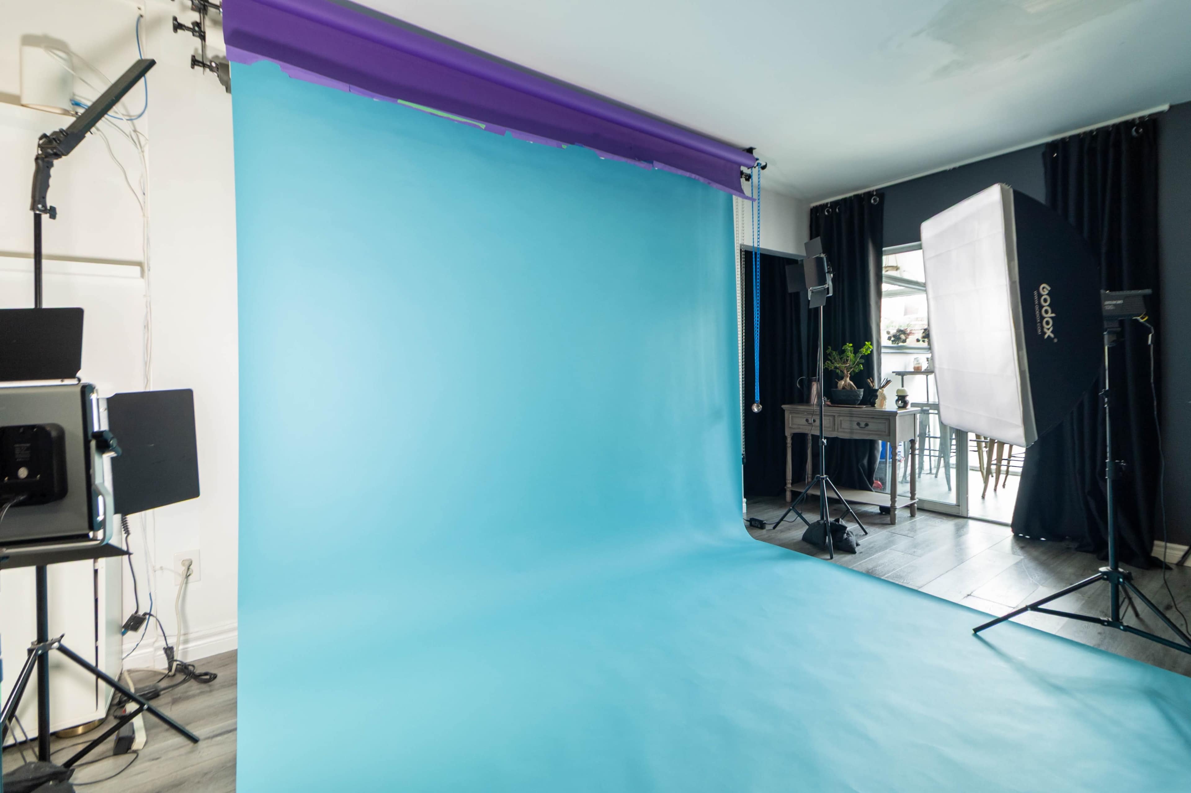 Vibrant Photo Studio in Toronto Image in Niagara, Toronto, ON