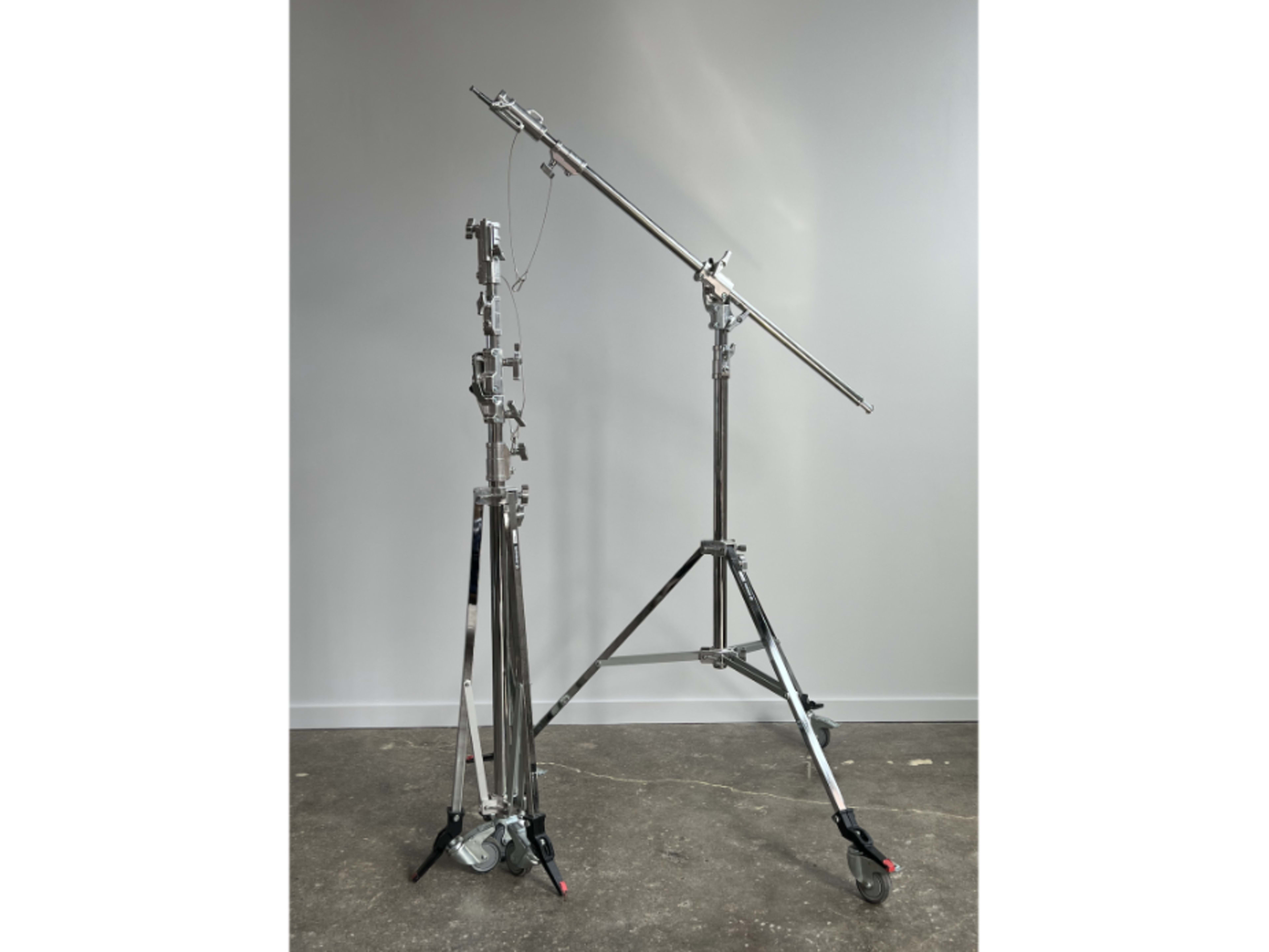 16' Boom Stand with Rollers