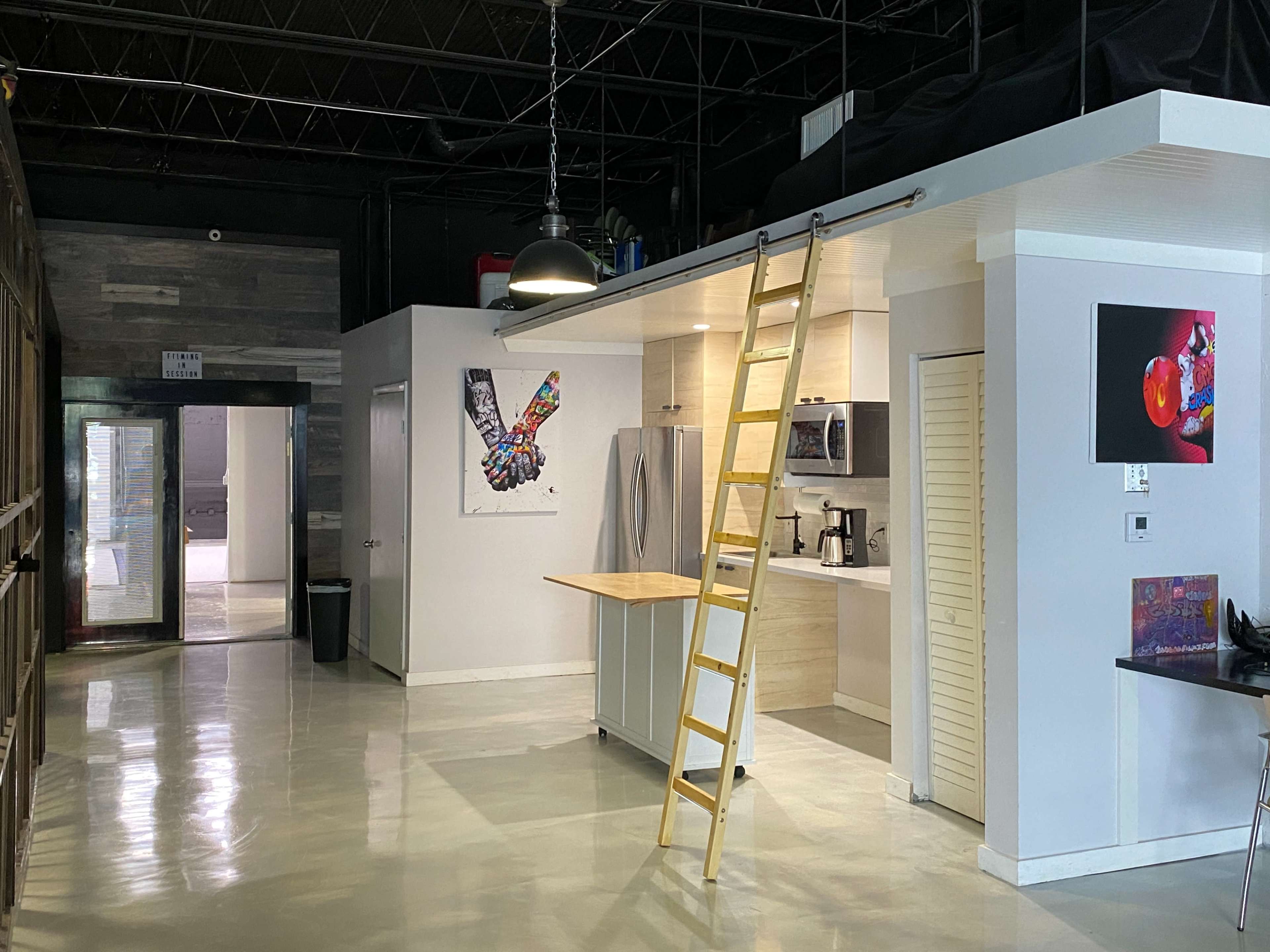 Castings & Audition Space | Rehearsal Space | Meetings | Script Table Reads | Production Base Image in Dorsey Riverbend, Fort Lauderdale, FL