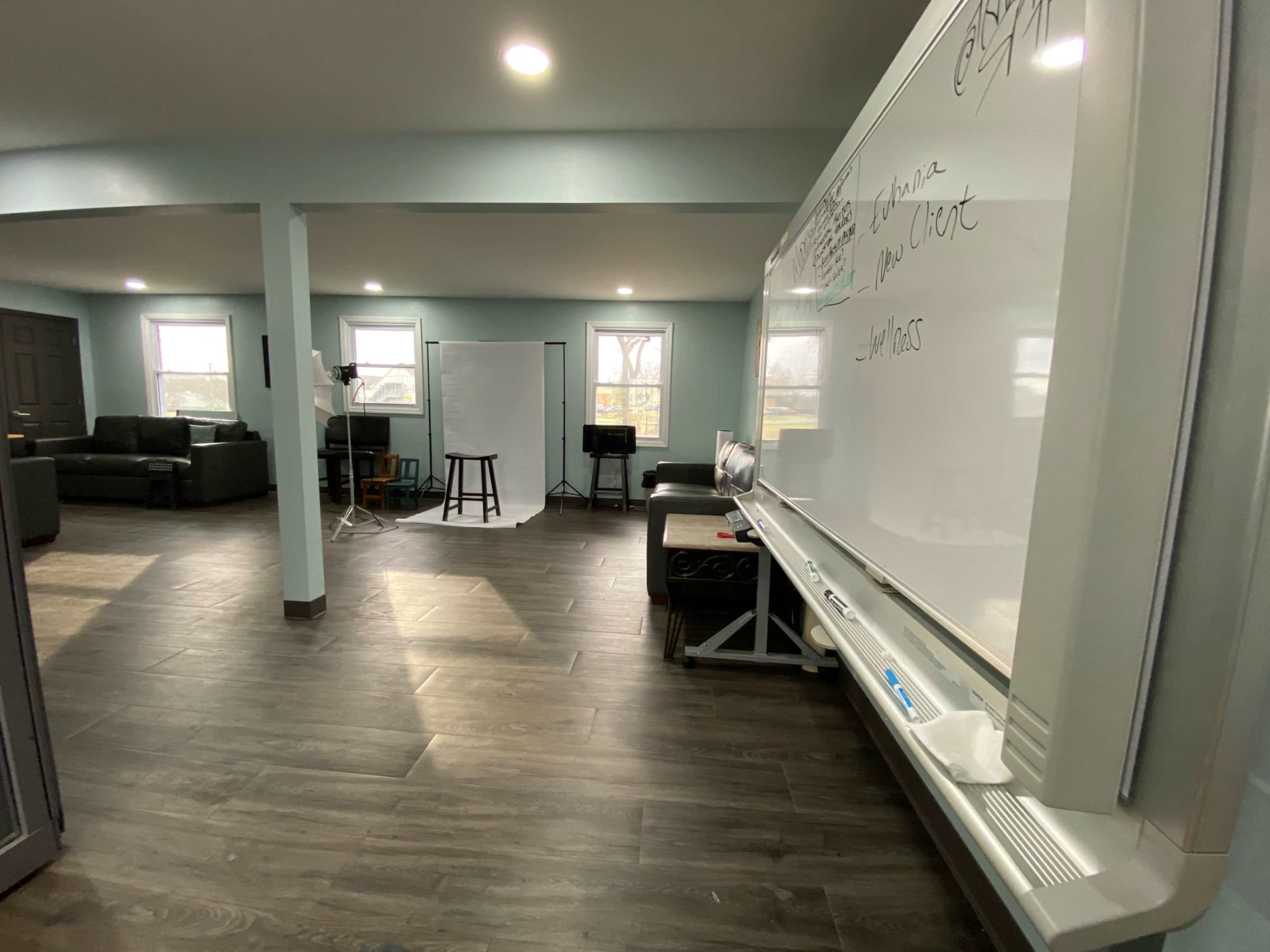 Creators Lounge, Film, Photography, Podcast Image in Kenilworth Estates, Nashville, TN