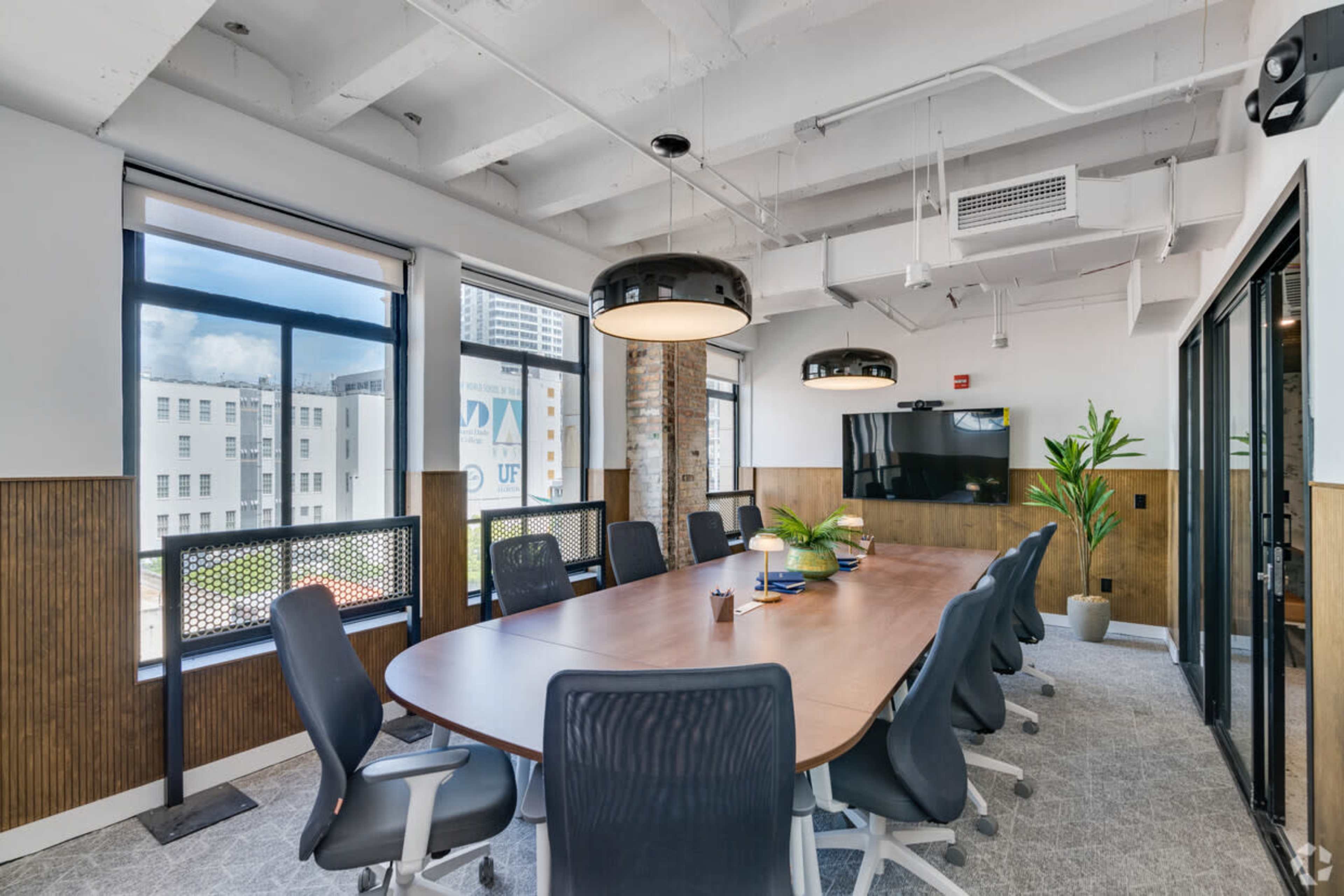 Upscale Meeting Hub with City Views Image in Downtown Miami, Miami, FL