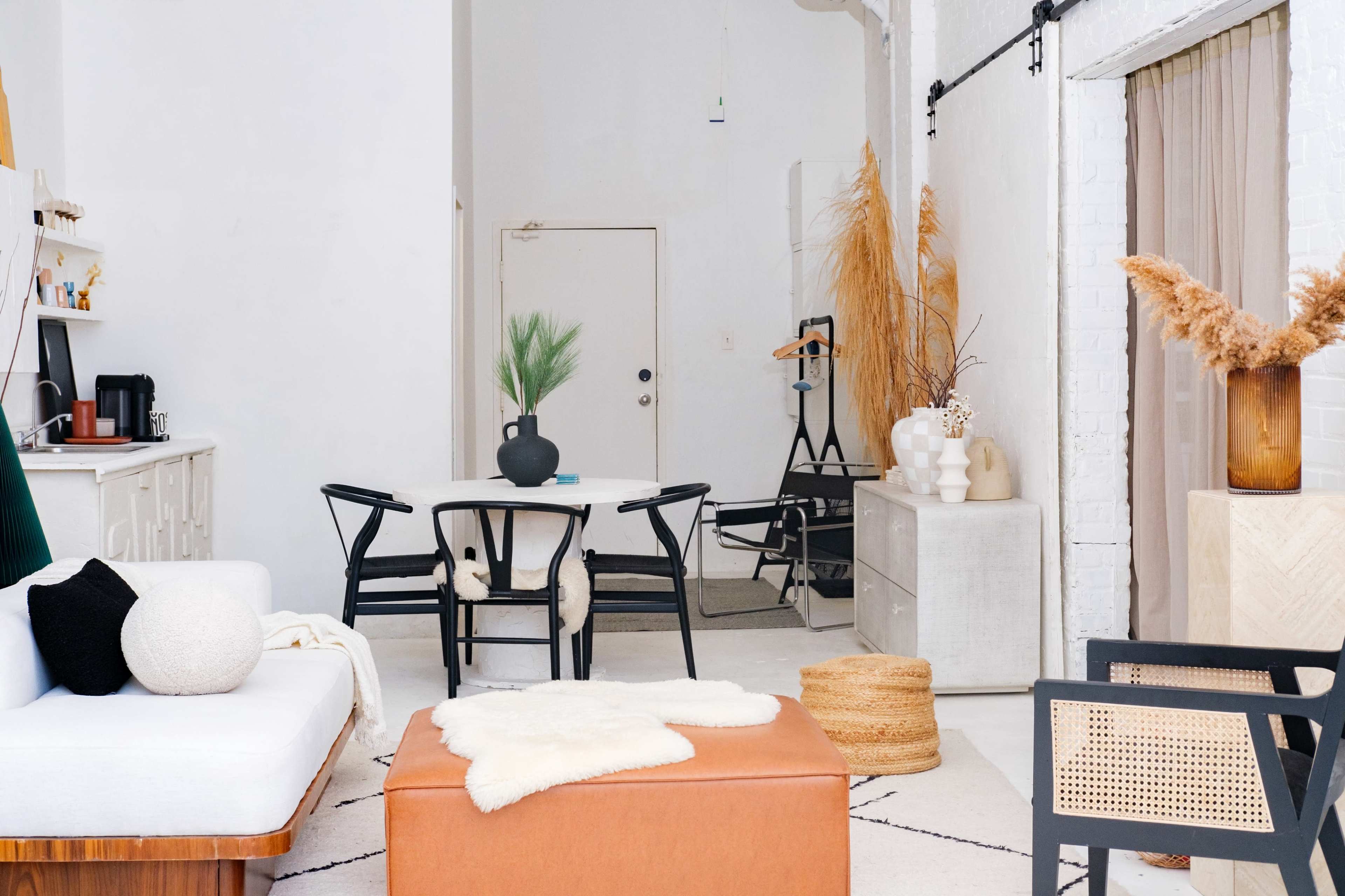 1500sq ft Downtown Bright Hard Natural Light Loft Image in Corktown, Toronto, ON