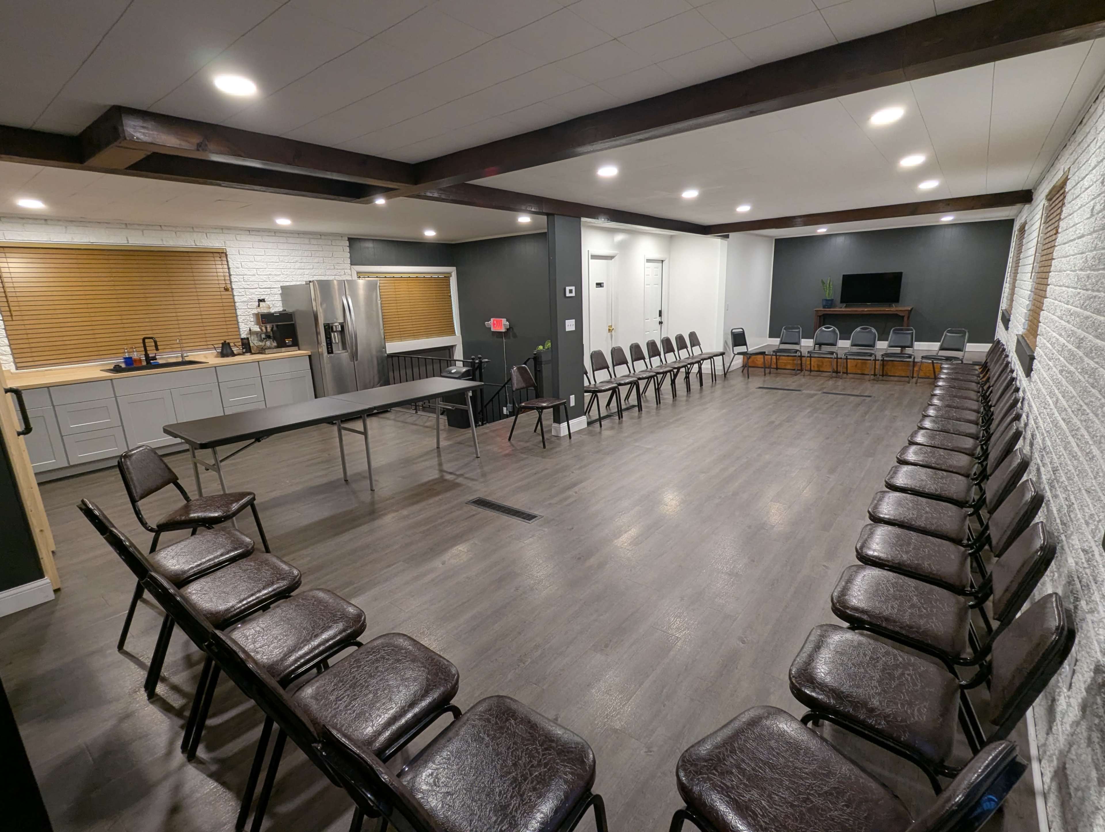 Clean, Flexible Meeting Space Near the Lodge Freeway Image in Chalfonte, Detroit, MI
