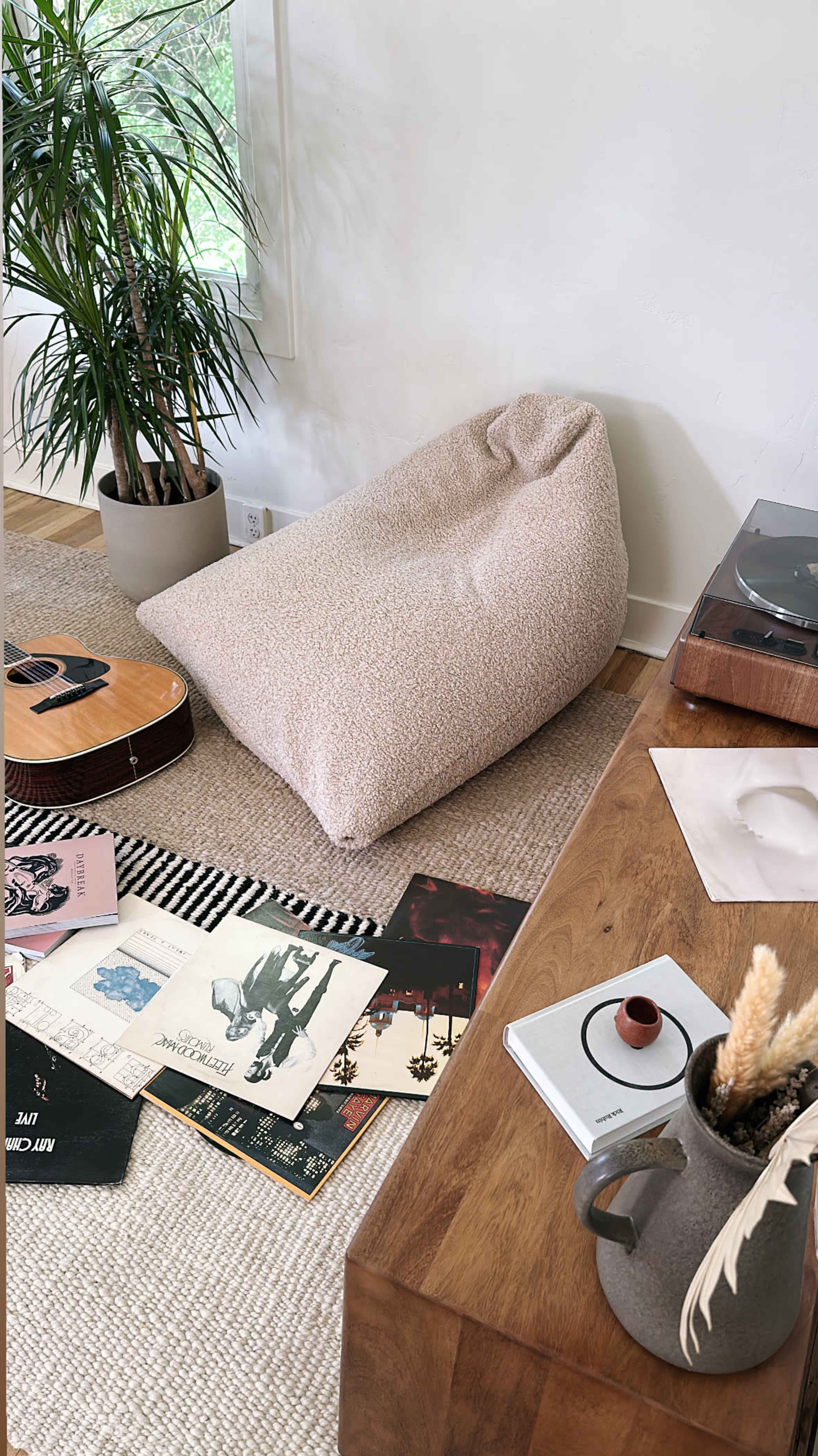 Minimalist & well-decorated home with tons of natural light Image in Liberty Wells, salt lake city, UT