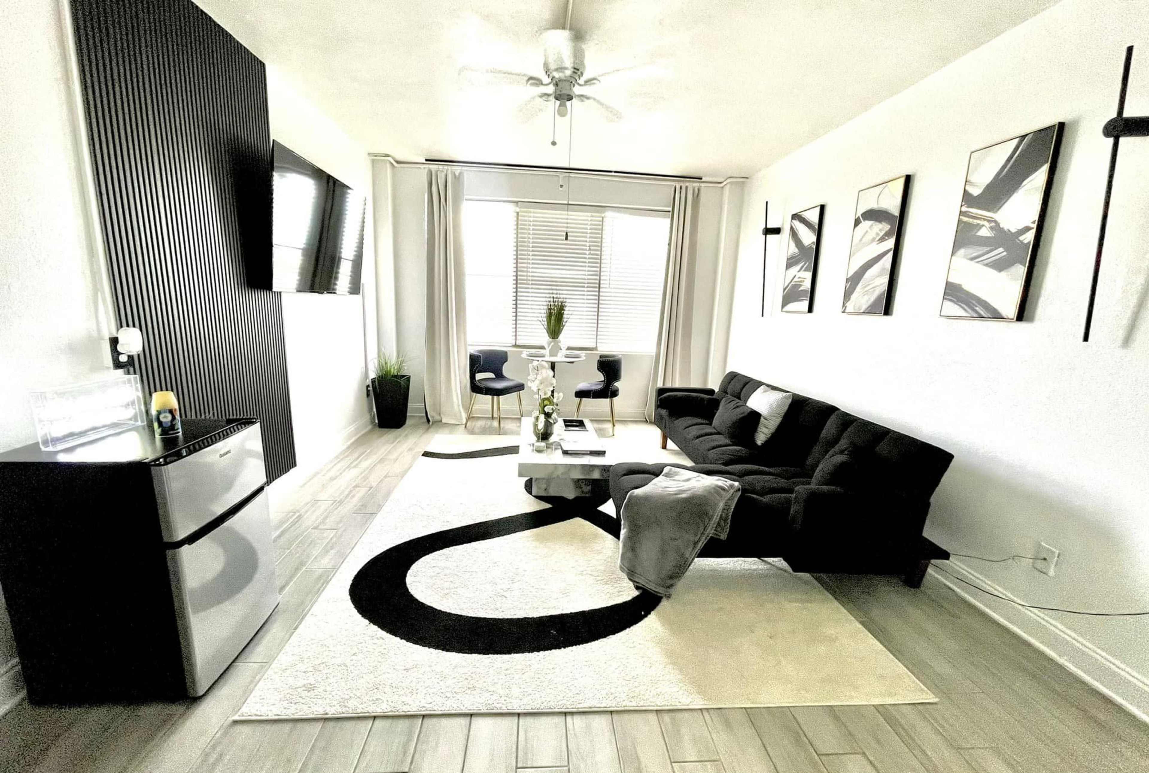 Luxury Skyrise Condo | Downtown Jax Image in Urban Core, Jacksonville, FL