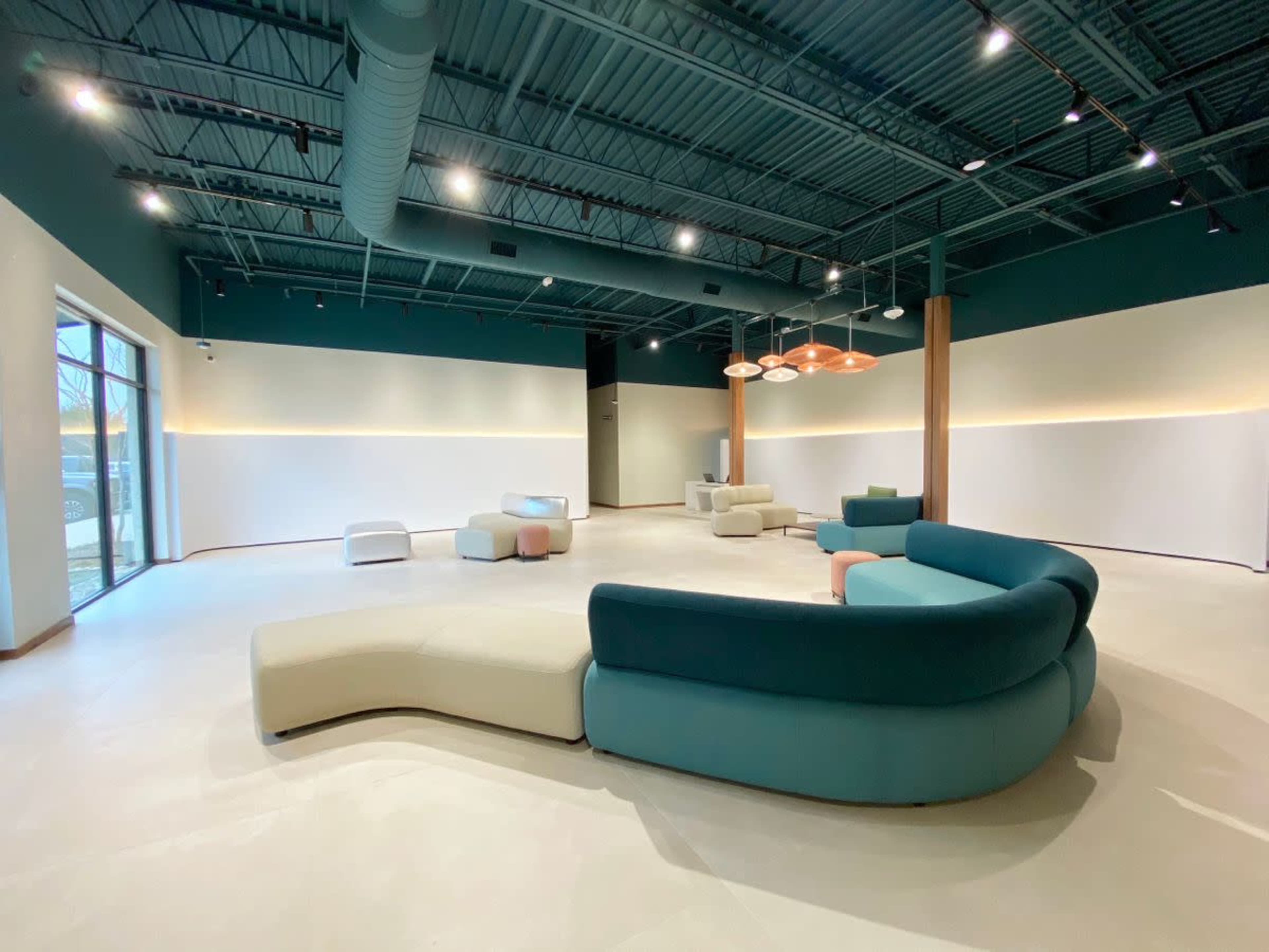 Luxurious Southlake Showroom with Beautiful Modern Furnishings Image in Southlake, Southlake, TX