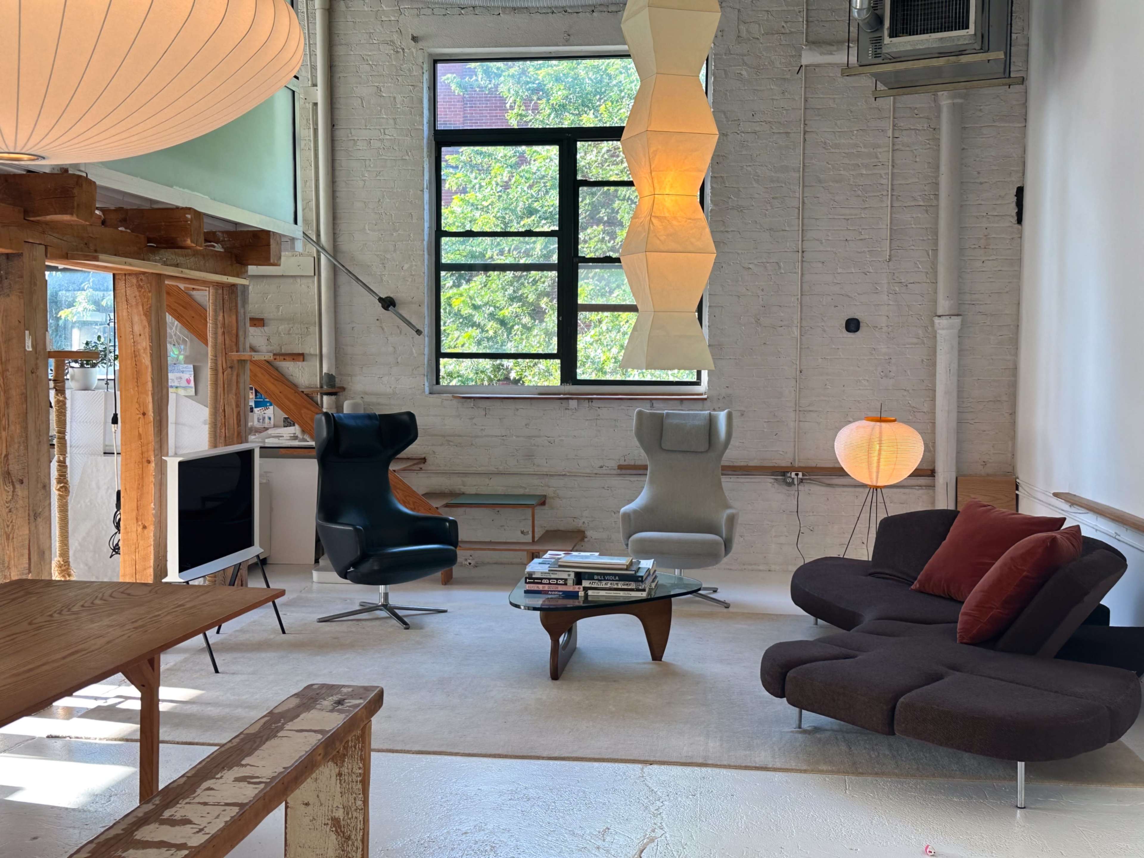 Design Forward Loft Apartment Image in Greenpoint, Brooklyn, NY