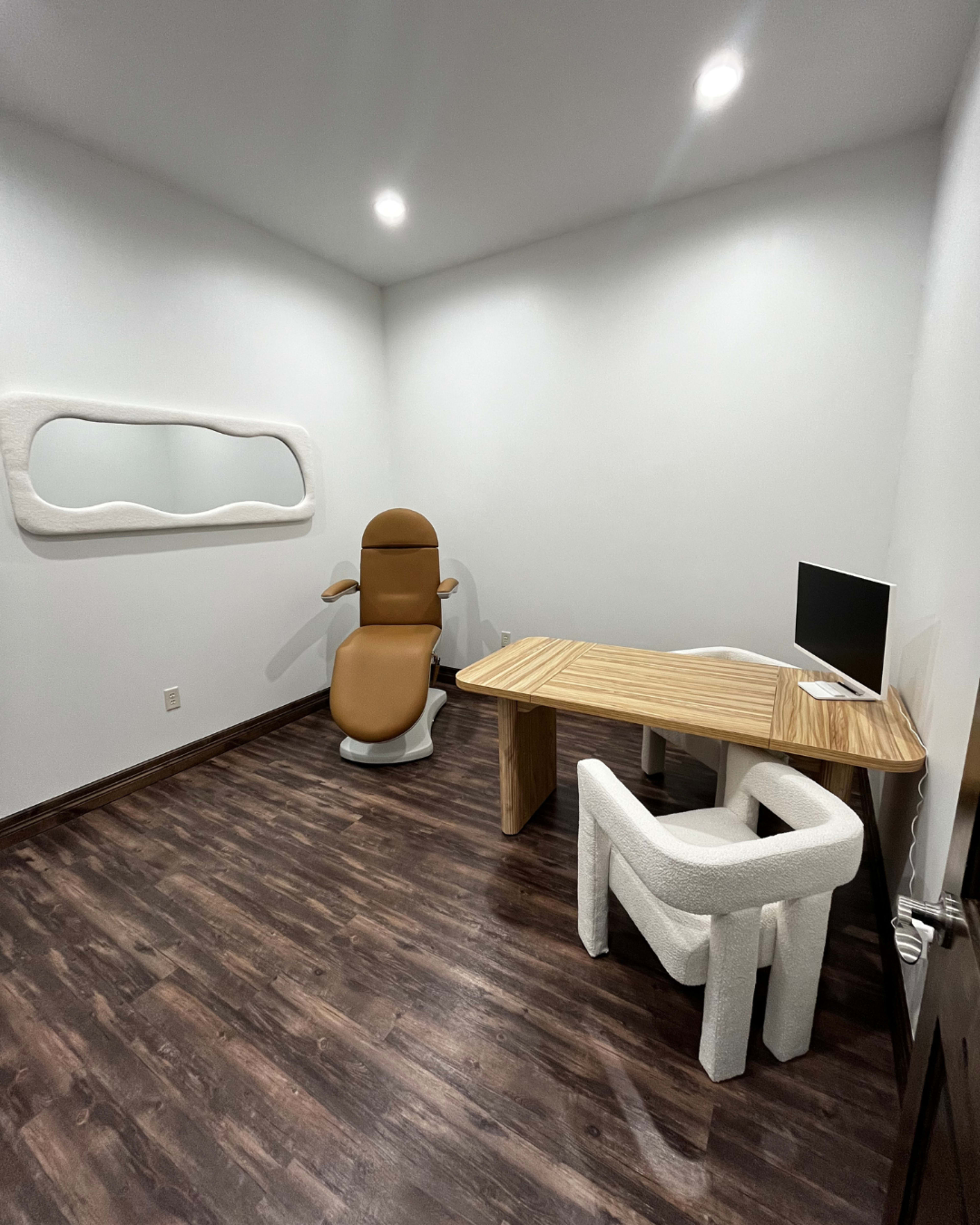 Professional Event Venue with Classrooms, Spa Beds, and Conference Amenities Image in Interchange Business Park, Round Rock, TX