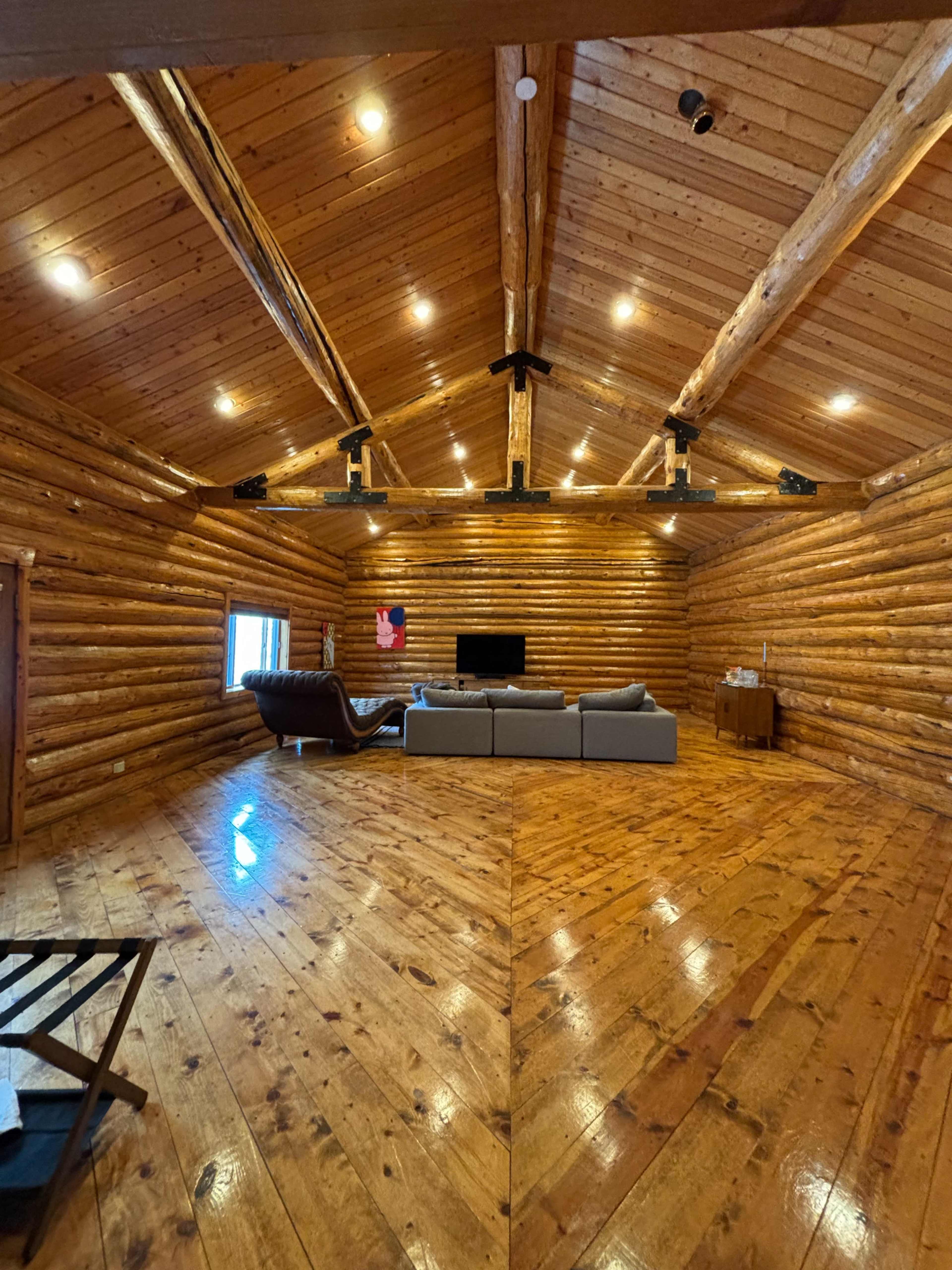 Log Cabin Mansion With Mountain Views Image in , Smithfield, UT