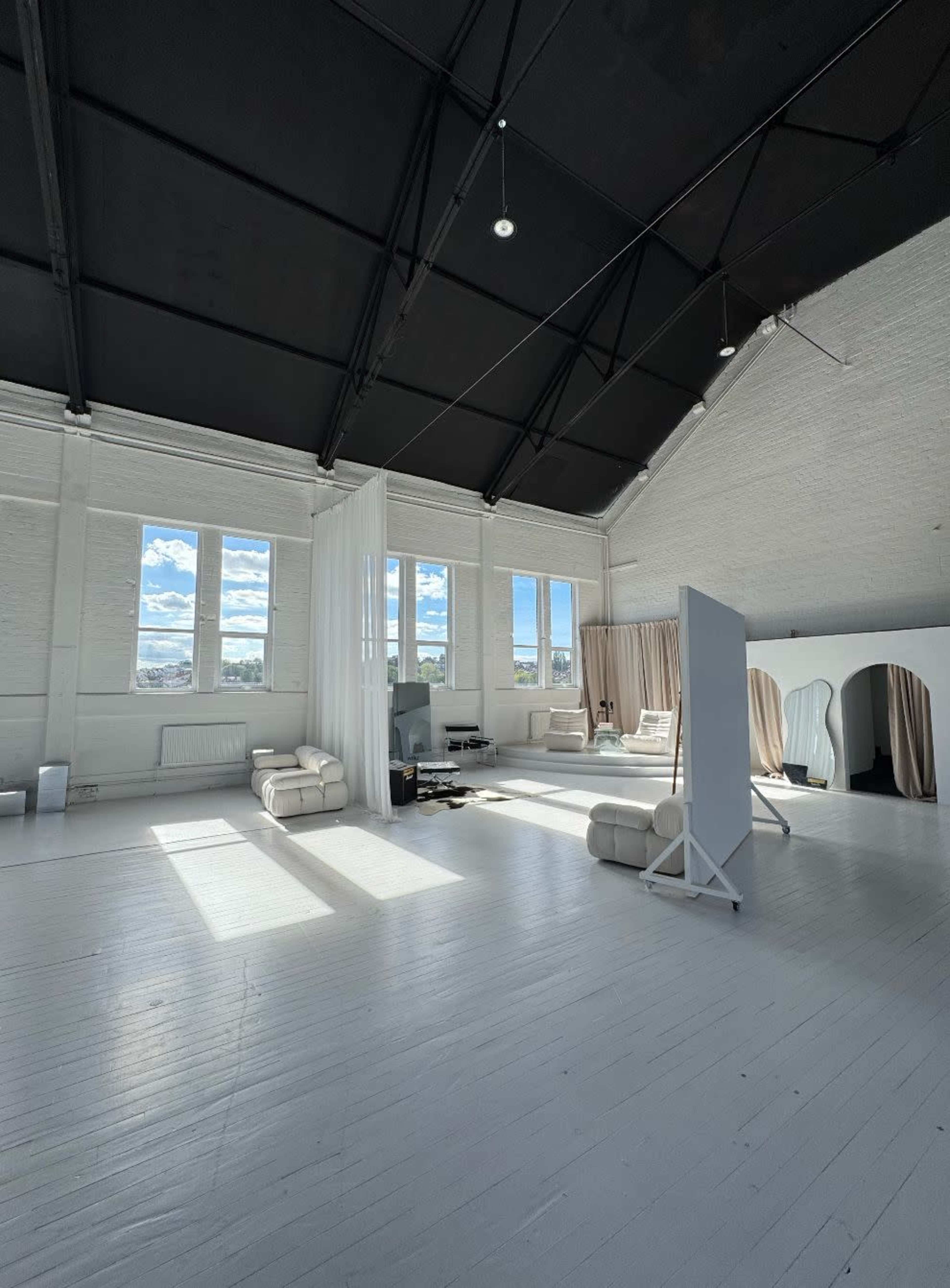 No Fitler Studios Photography Studio Image in Birkenhead, Liverpool, ENG