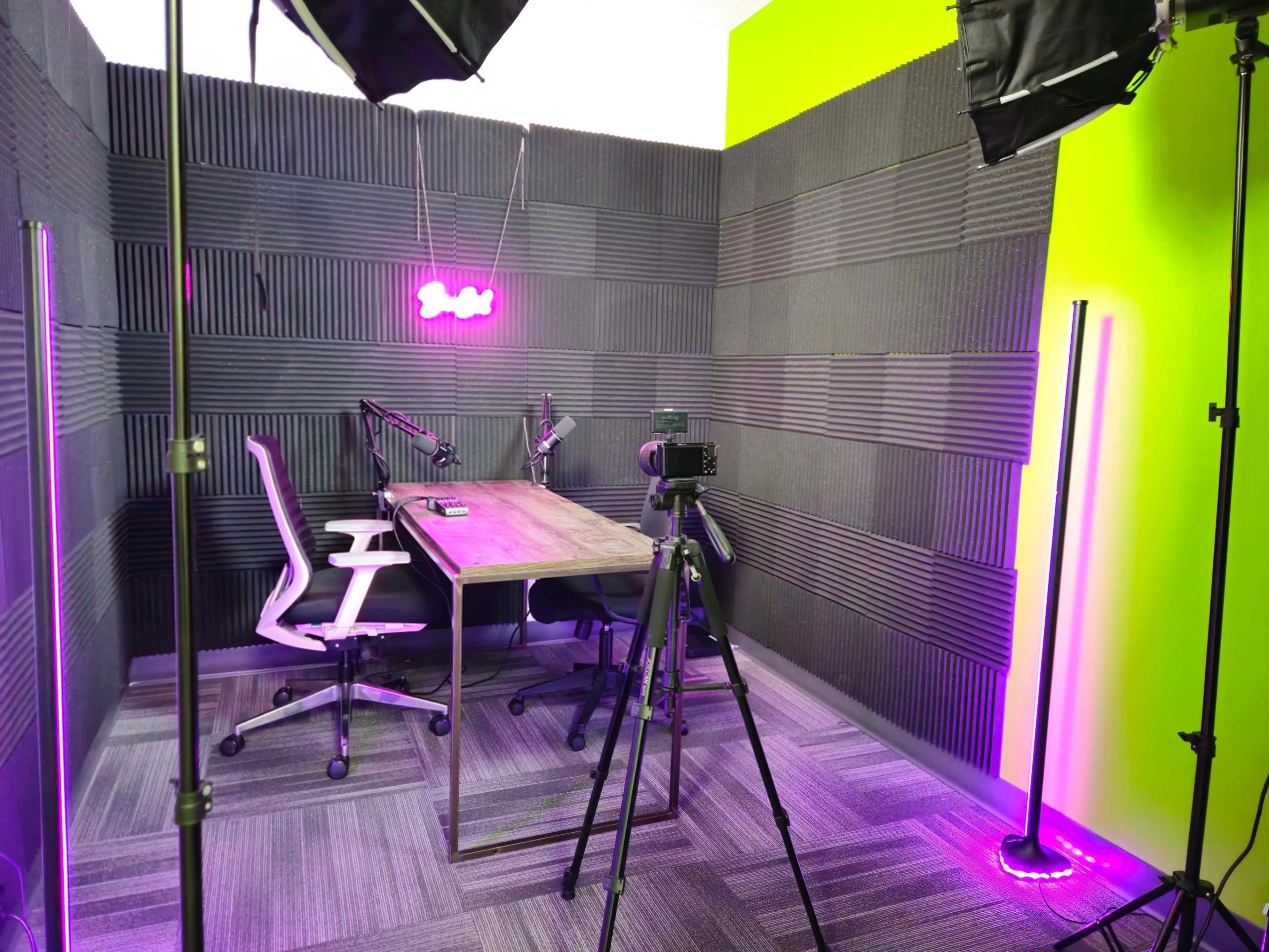 Modern Podcast Studio with 3 Cameras Setup – Kent Image in Kent, Kent, WA