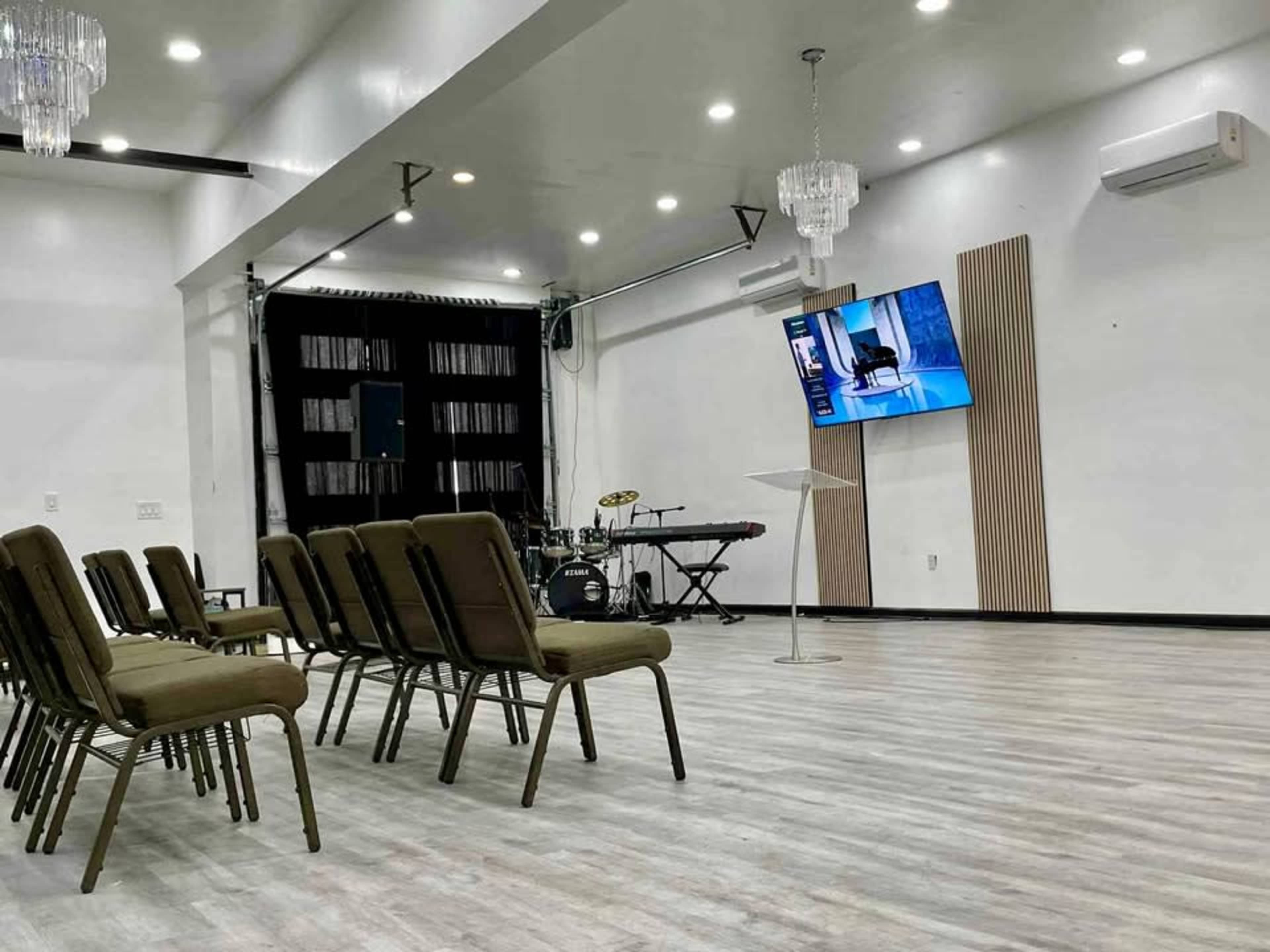 Flexible Space For Meeting Image in Linden, Linden, NJ