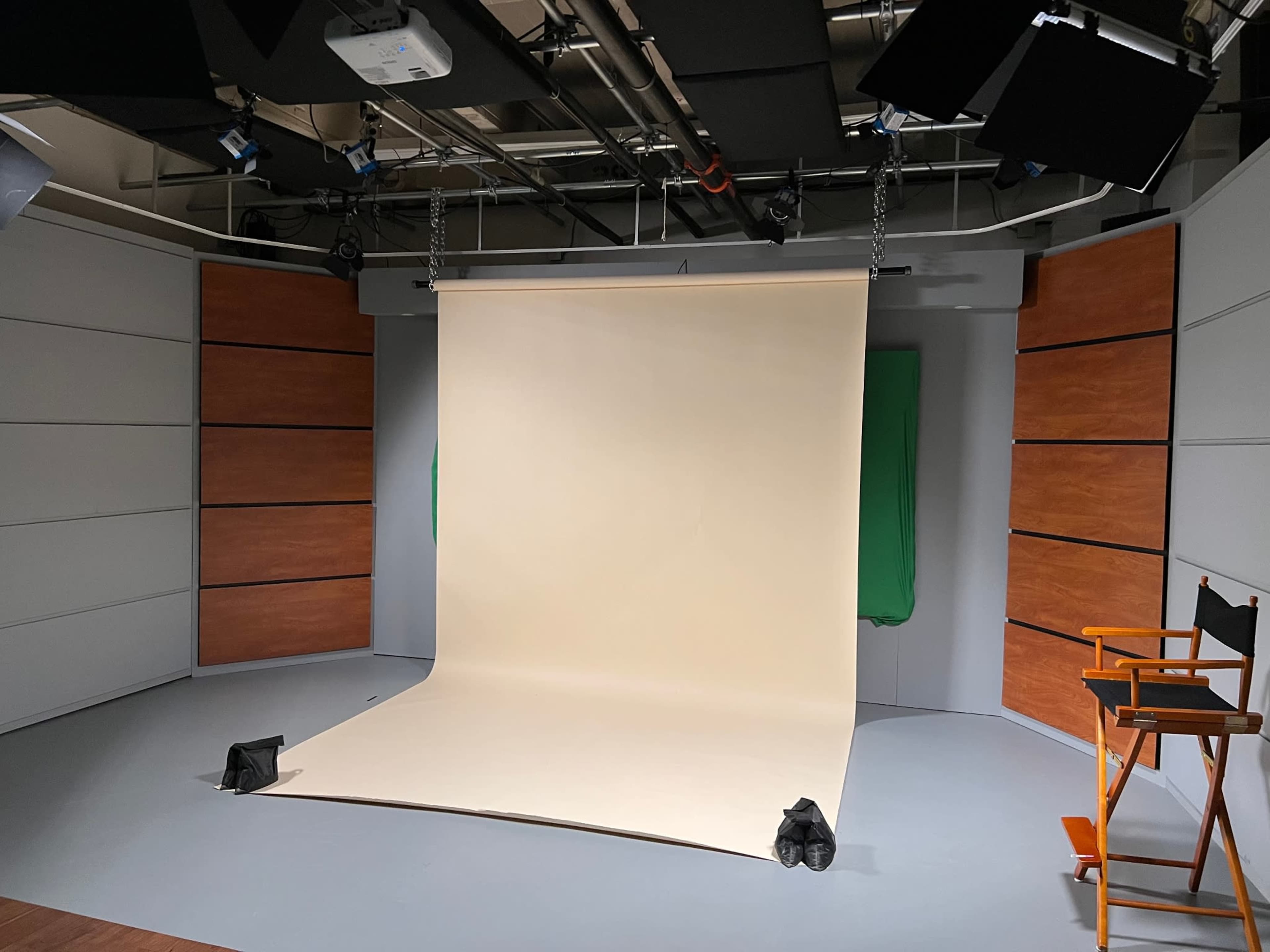 Professional Photo & Video Space In Prime Location Image in Beverly, Beverly, MA