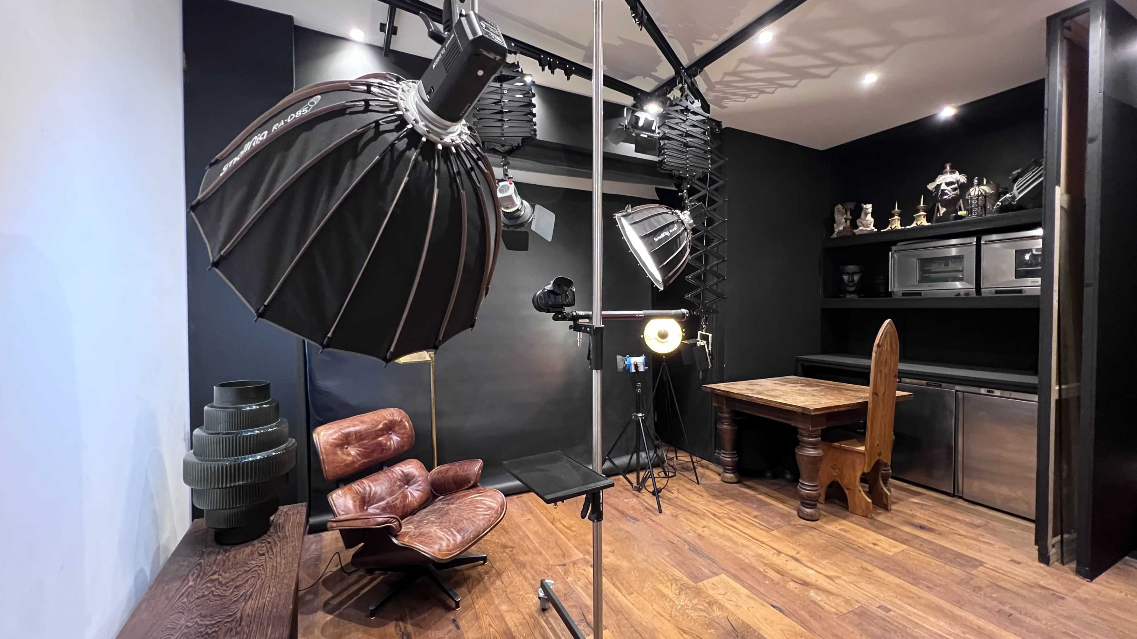 South London Photo Studio with Natural Light Image in Upper Norwood, London, ENG