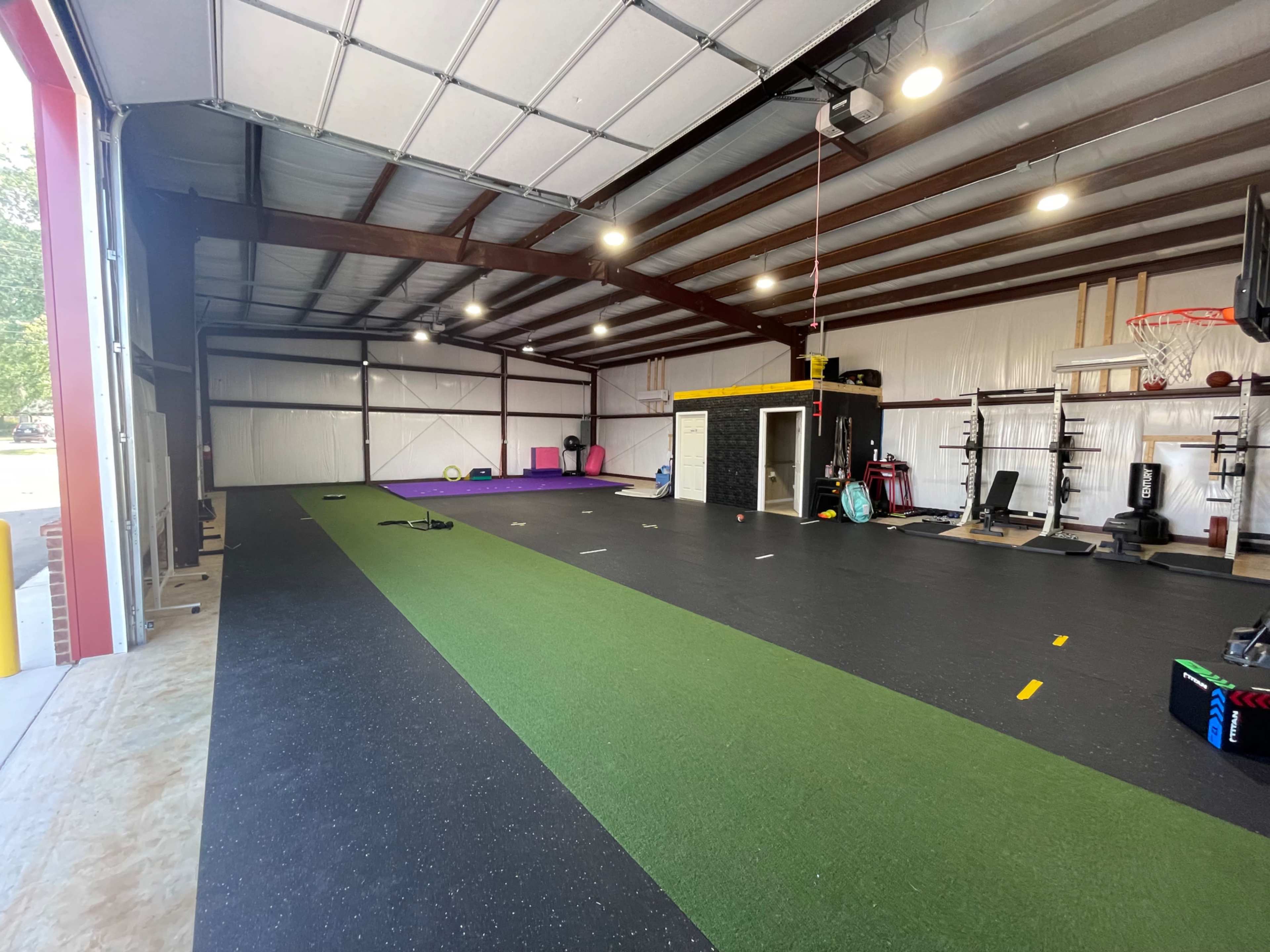 Studio, roomy, training facility, gym Image in Hazel Green, Hazel Green, AL