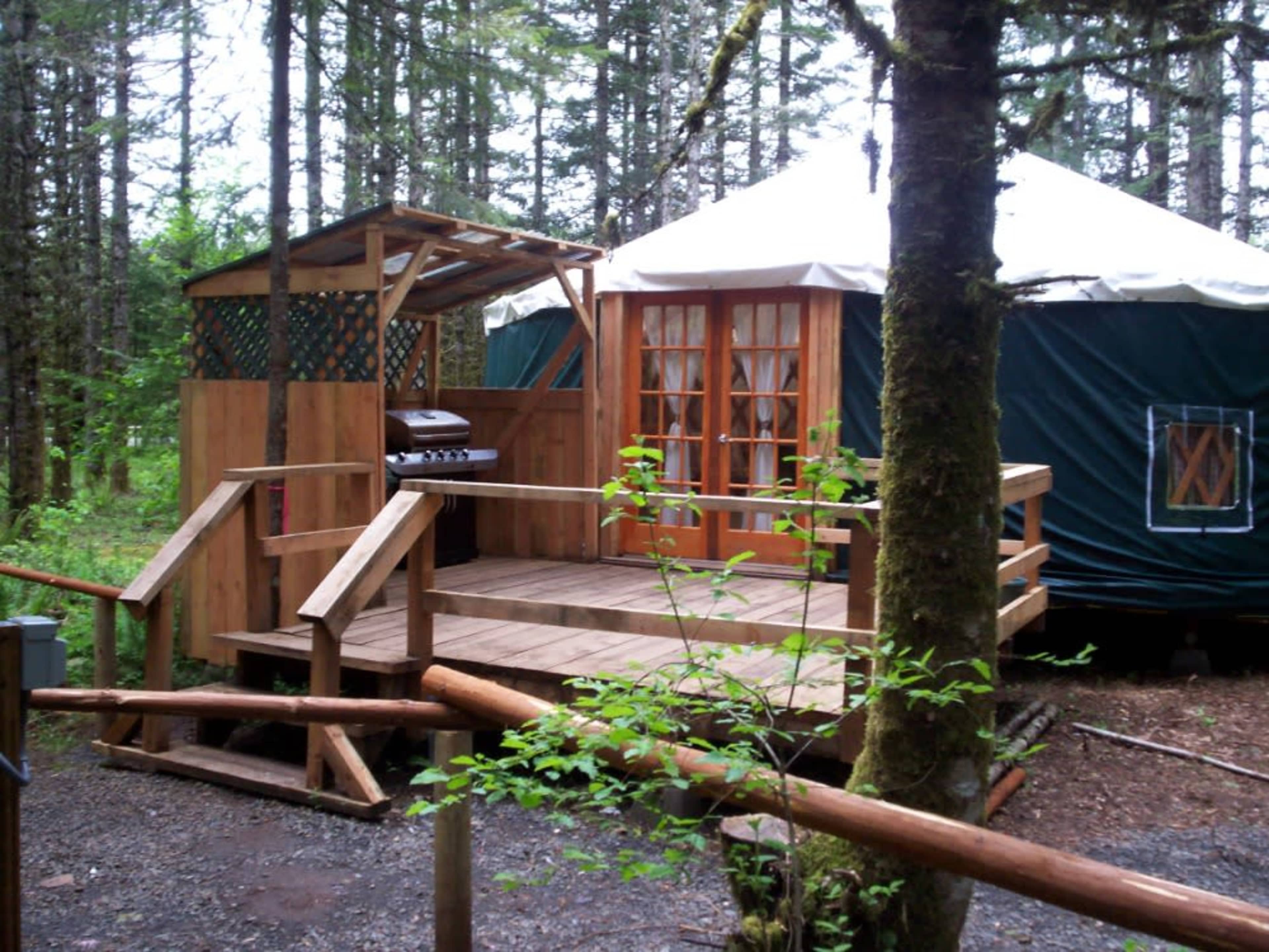 30' Yurt Rental
