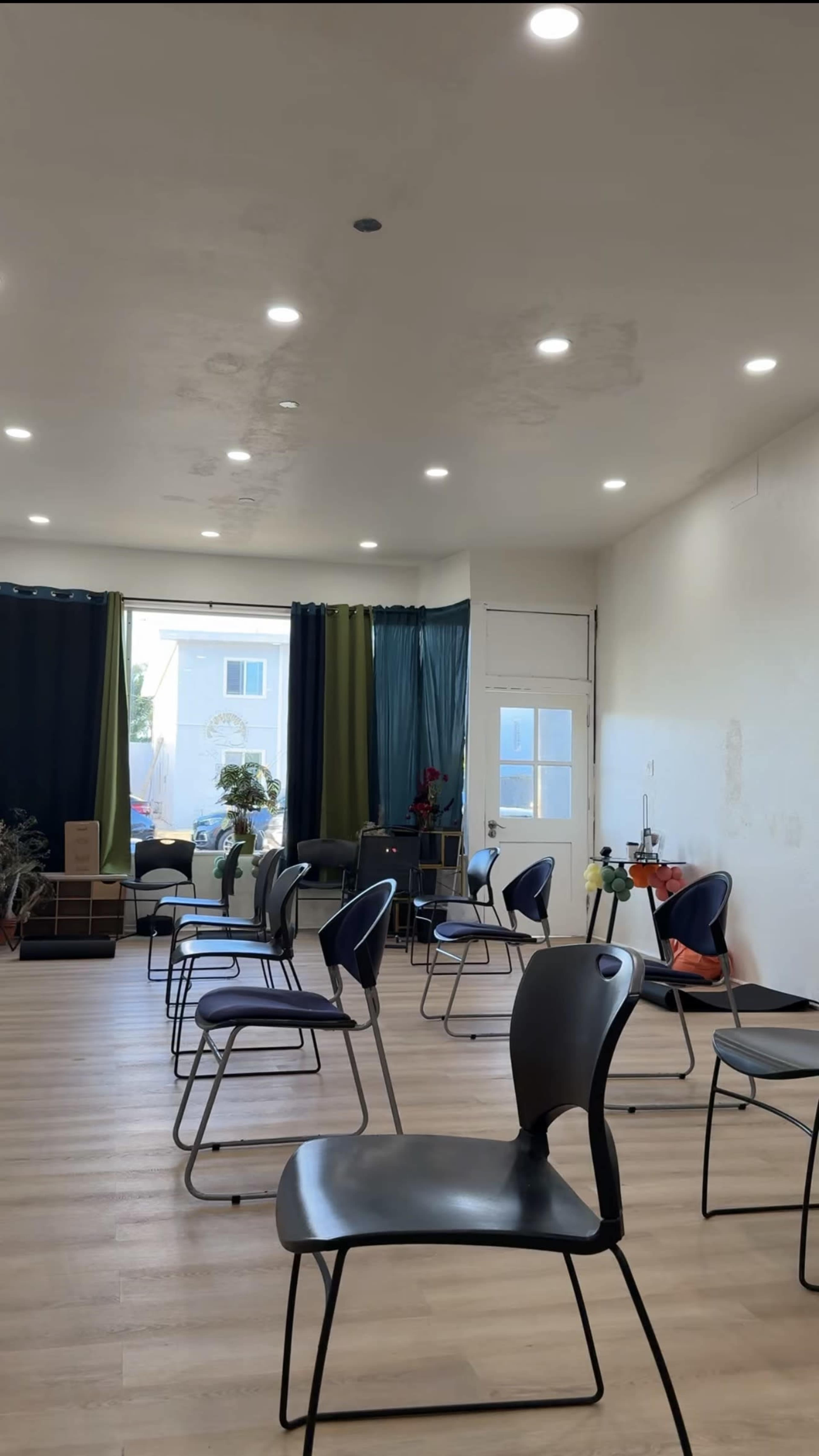 Relaxing Wellness Studio in Inglewood Image in Inglewood, Inglewood, CA