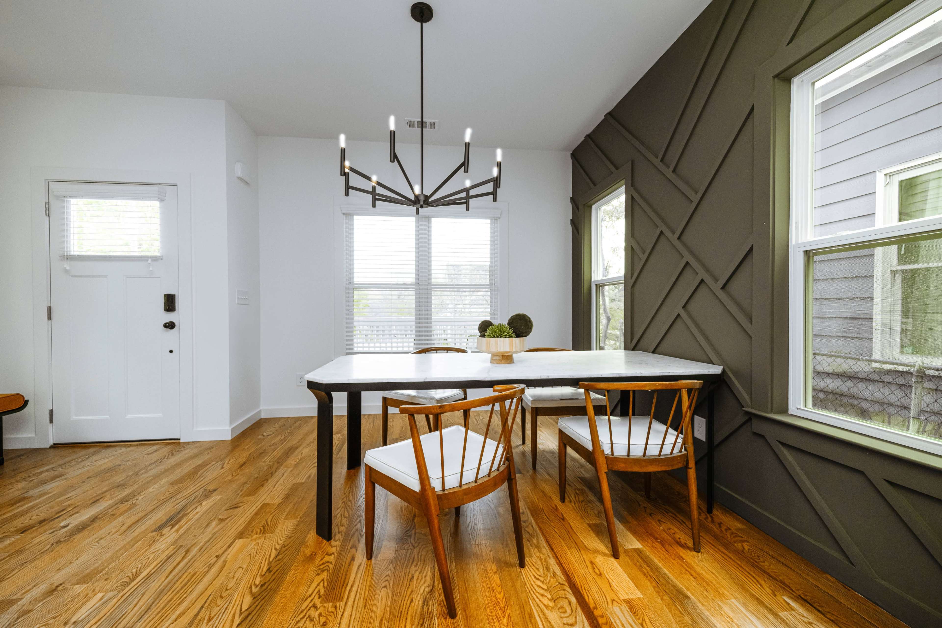 Downtown Modern Content Home Image in Pittsburgh, atlanta, GA