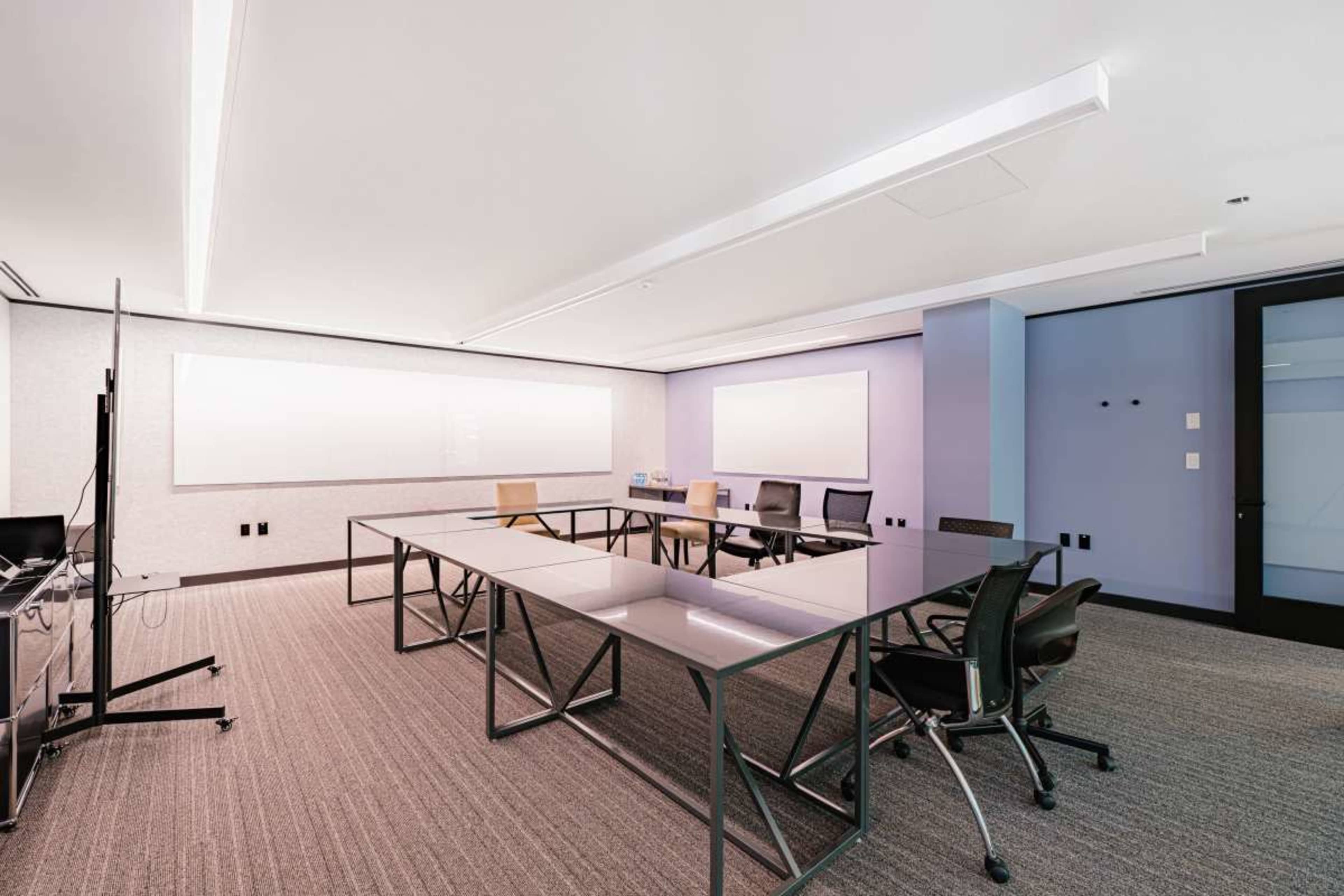 Downtown Creative Hub  with flexible spaces Image in Central Vancouver, VANCOUVER, BC