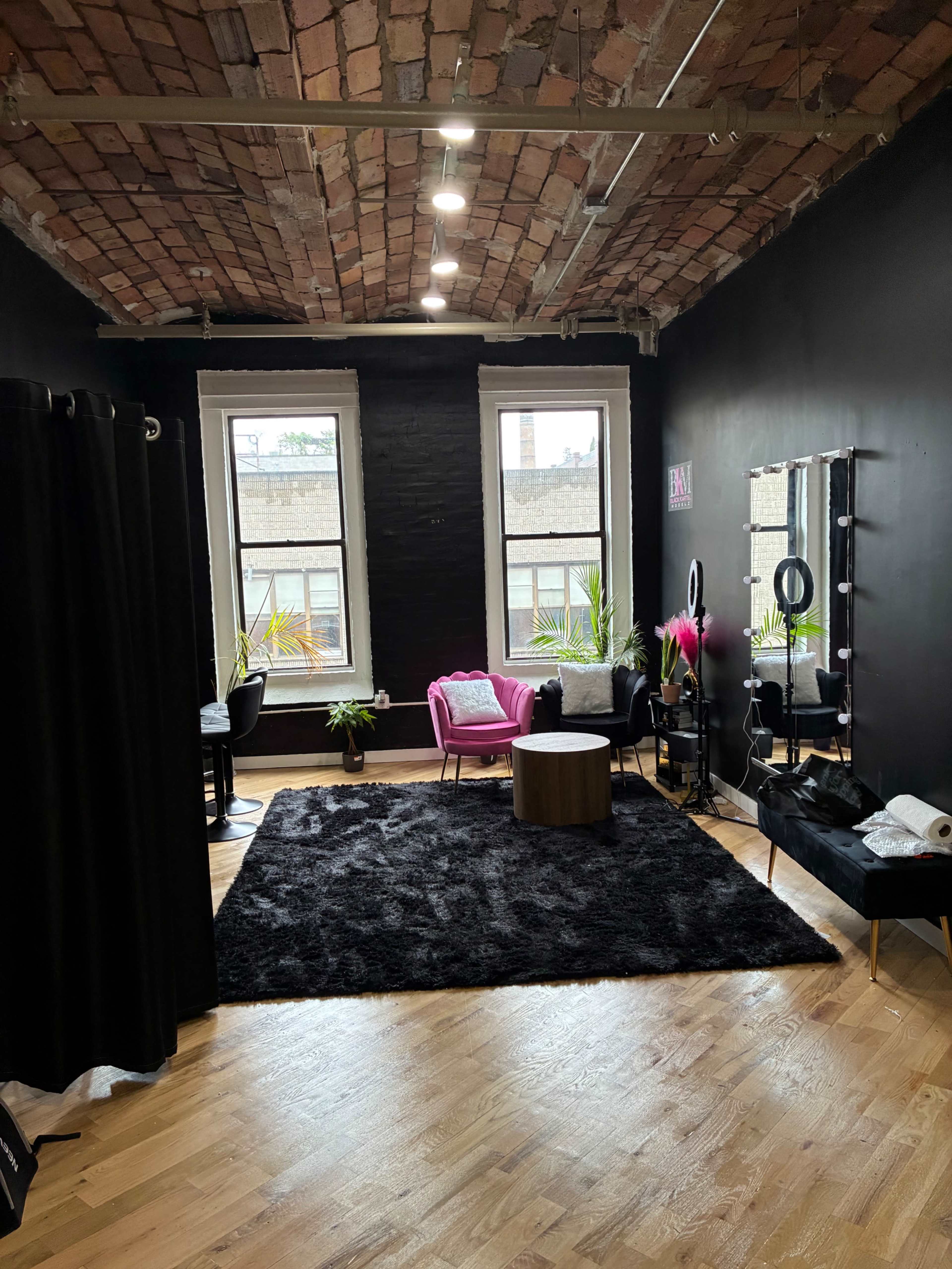 Brooklyn Studio with Valentines Day themed Flexible Sets Image in Dumbo, Brooklyn, NY