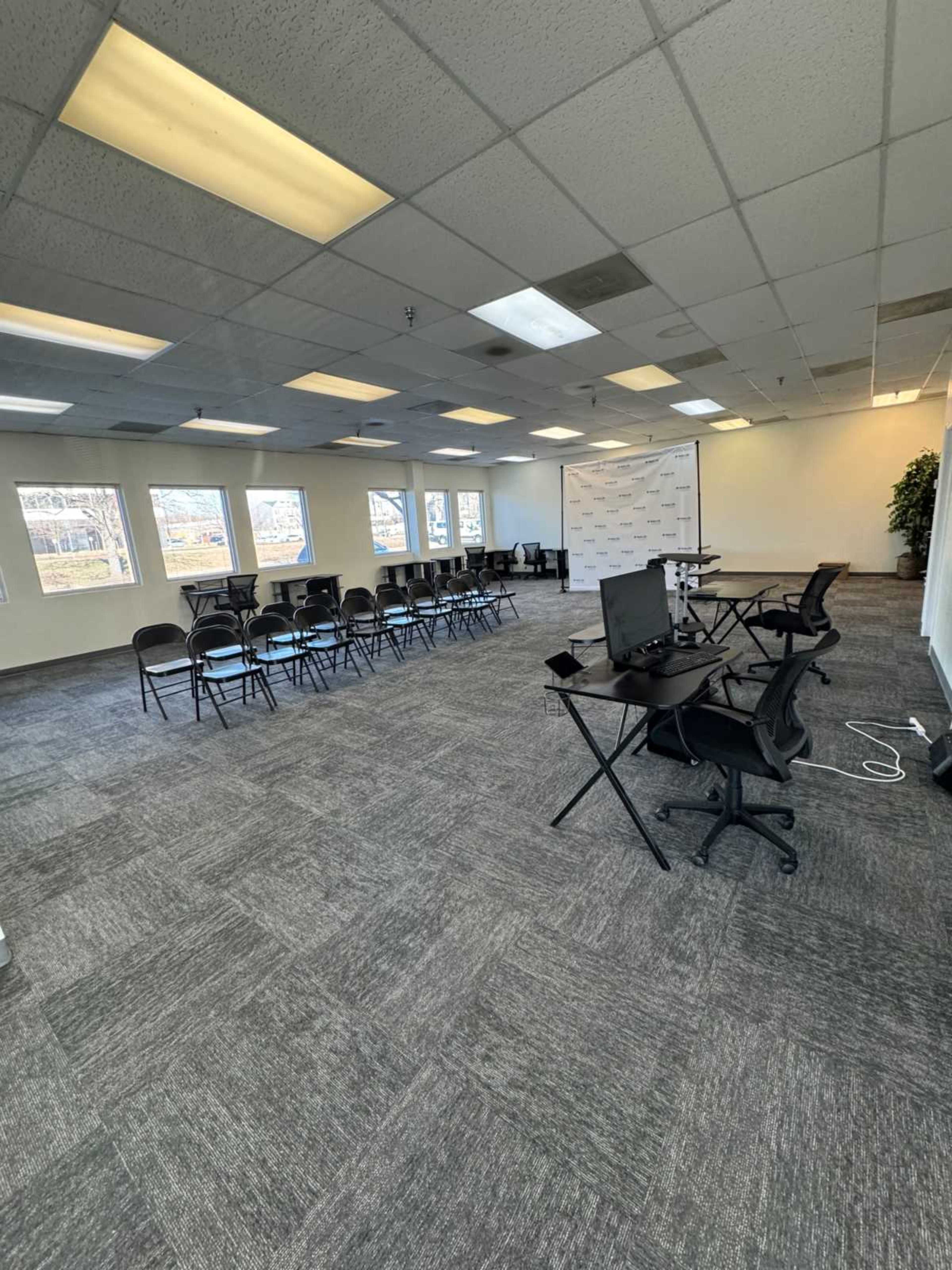 Office space,  party, celebration or church service Image in Glenn Dale, Lanham, MD
