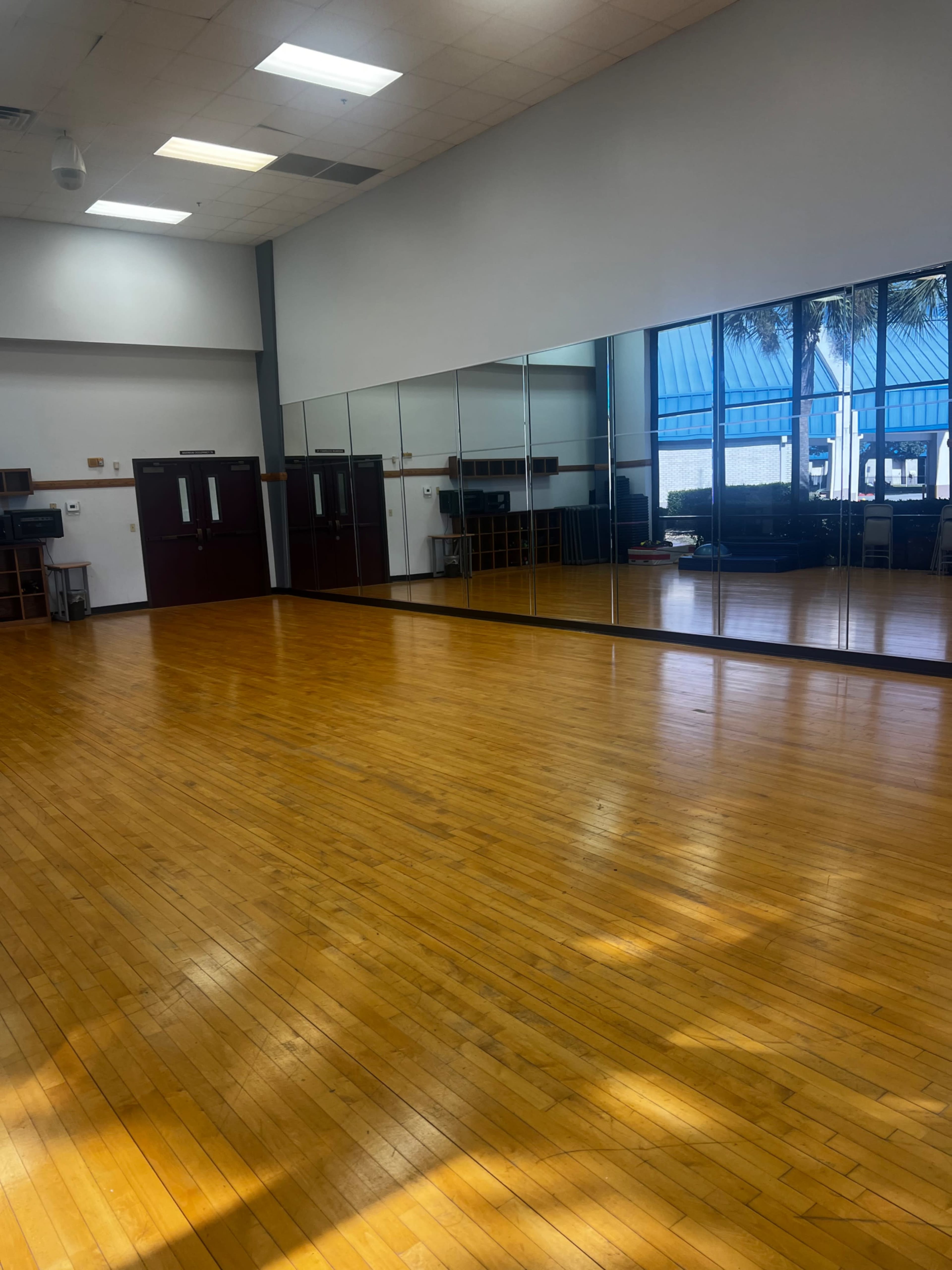 Urban Roomy Studio and Dance Hall Image in Greater Greenspoint, HOUSTON, TX