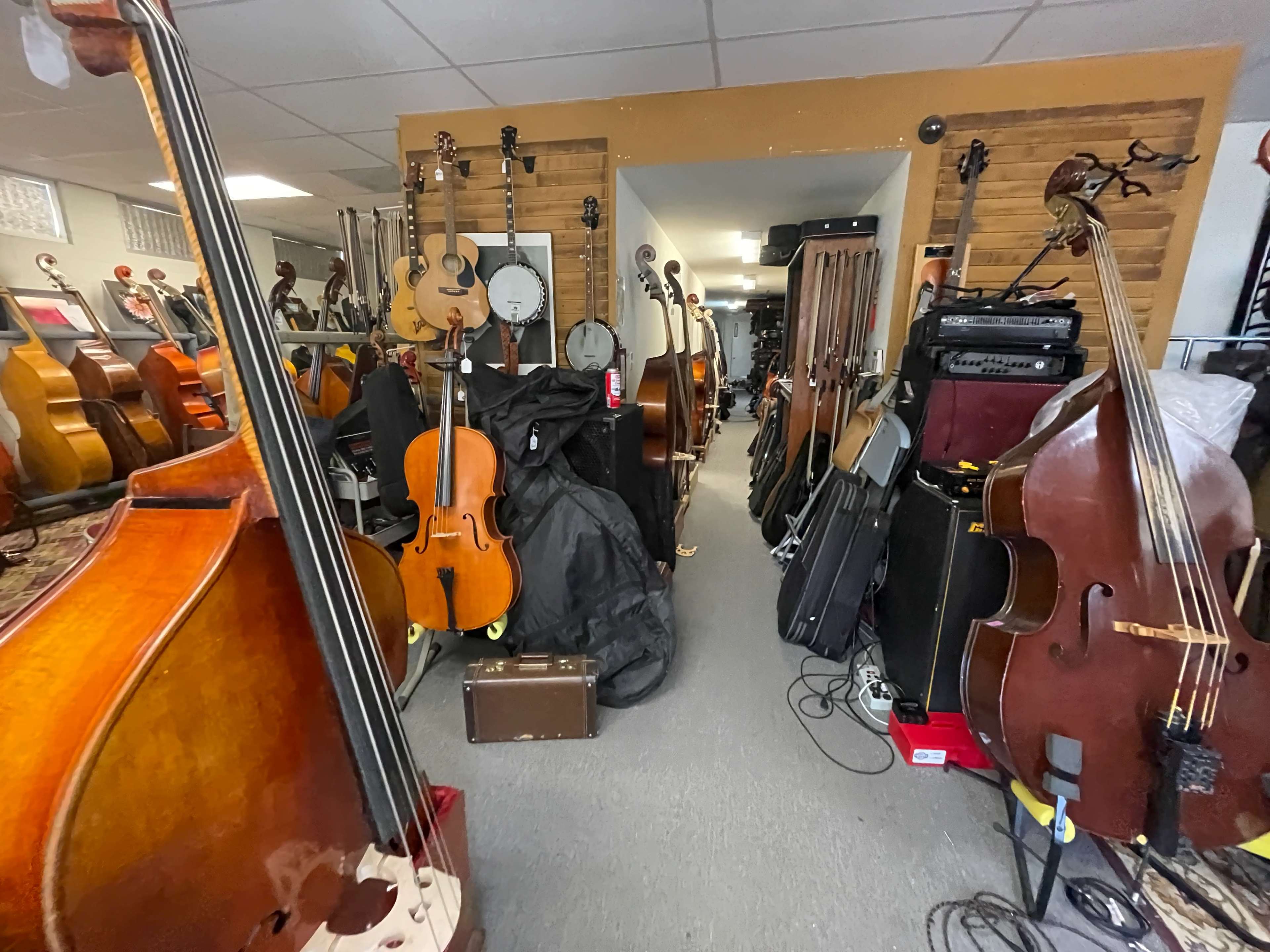 Quaint Mom and Pop Music Shop Image in North Central, Pasadena, CA