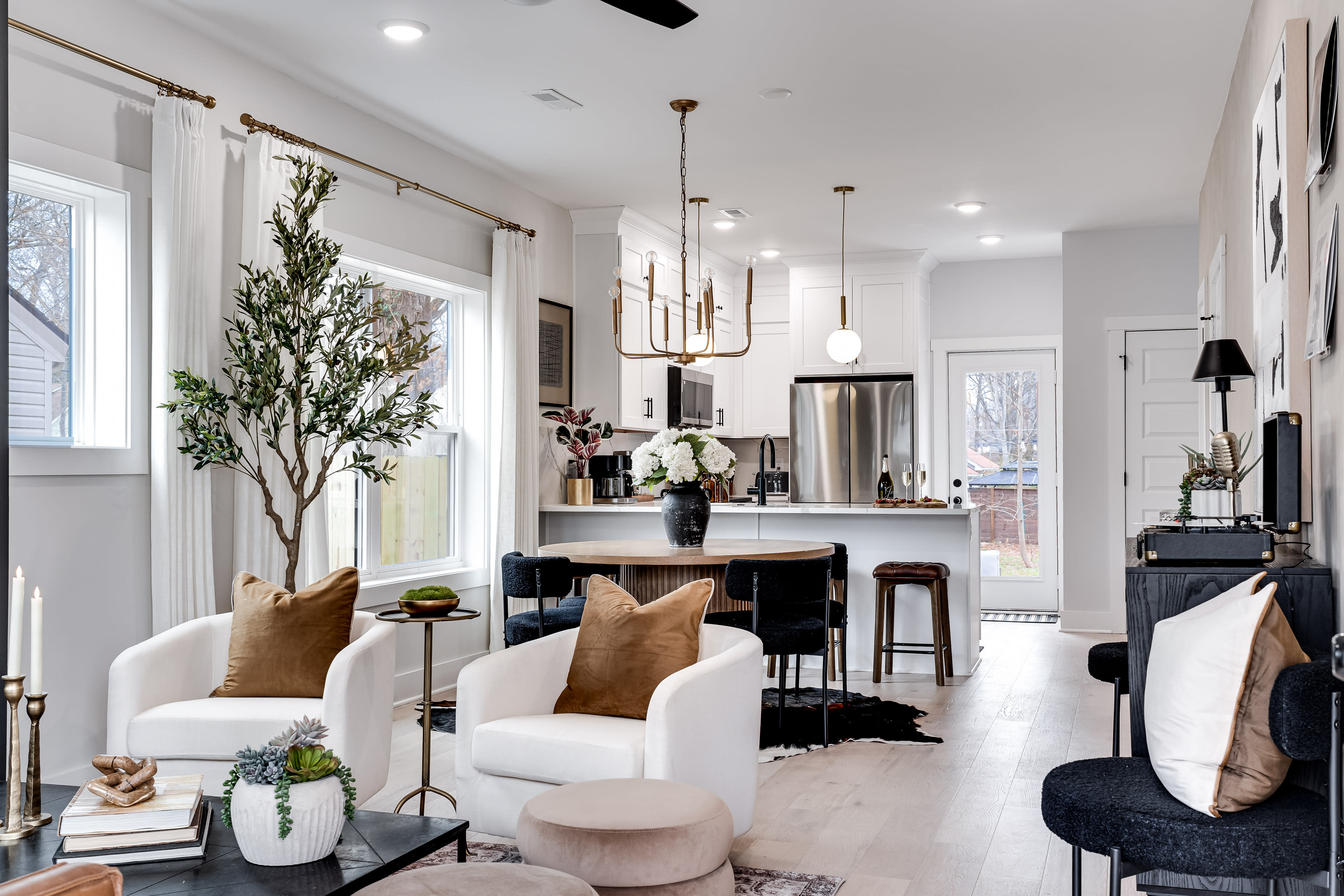 Modern Professionally Designed Home Image in Murfreesboro, Murfreesboro, TN