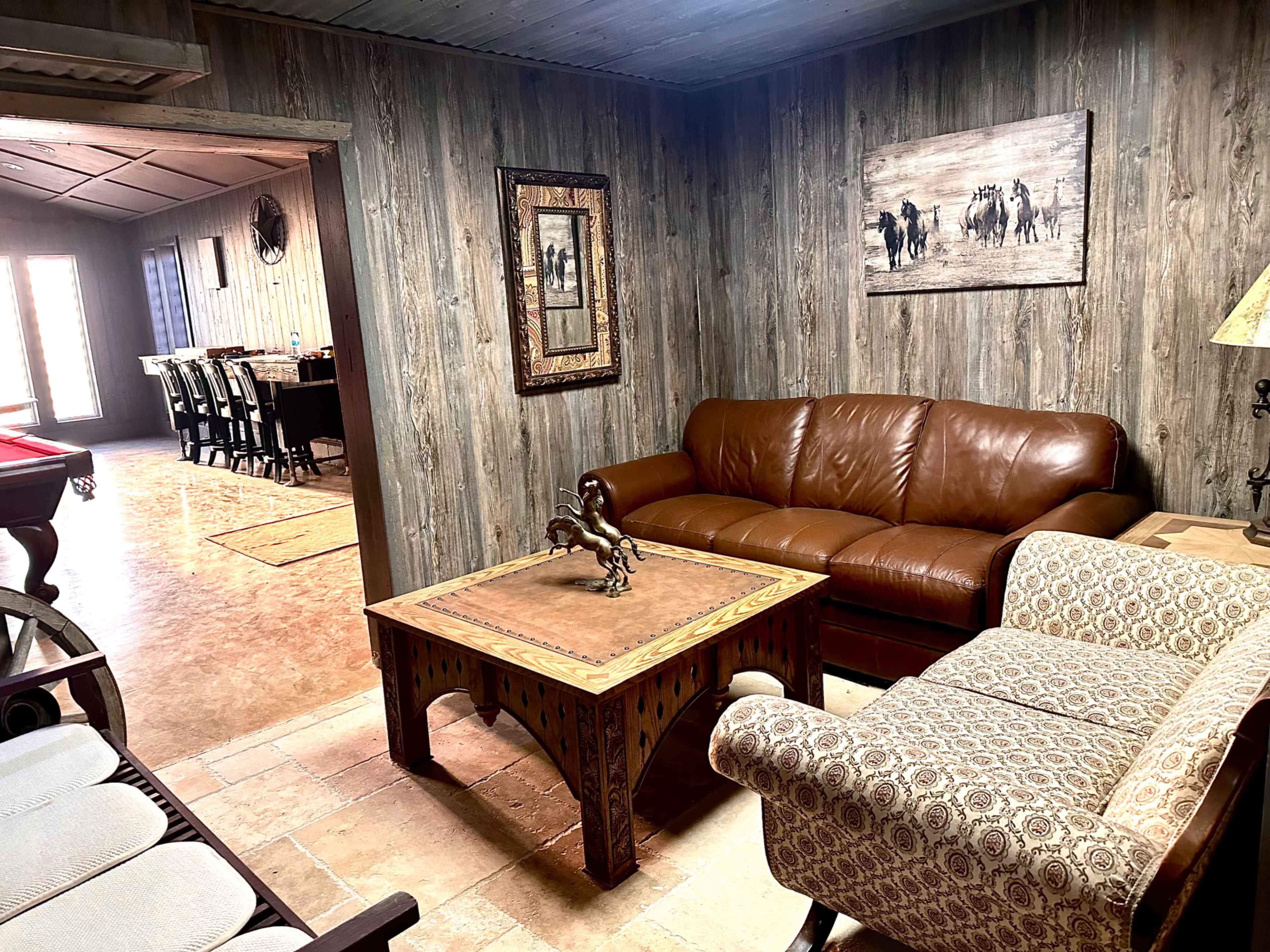 Rustic Lodge with Western Saloon Vibes & Private Event Rooms Image in Sioux Township, Parkville, MO