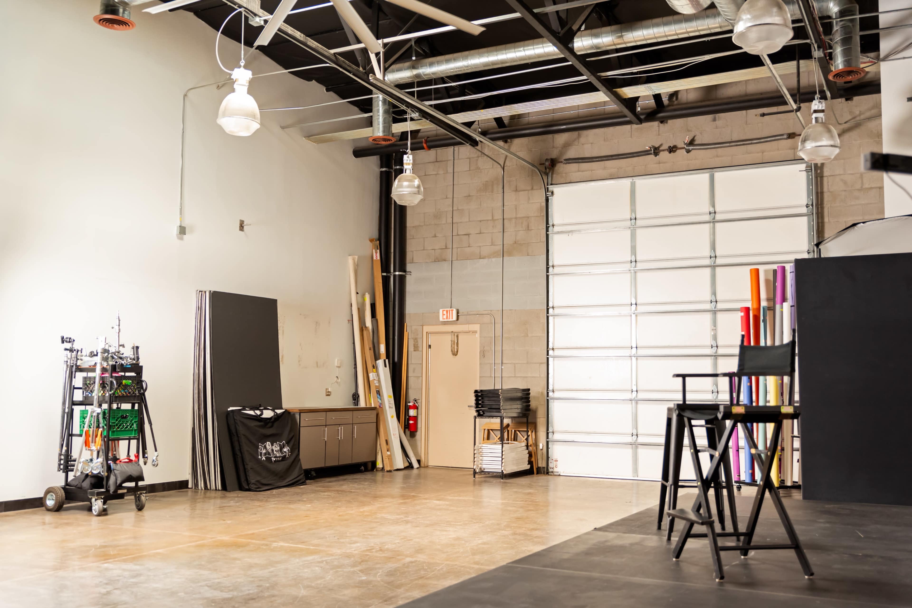 Industrial Scottsdale Photo/Video Space - Podcast studio, commercial space, broadcasting, networking, etc. Image in Scottsdale Ridge, Scottsdale, AZ