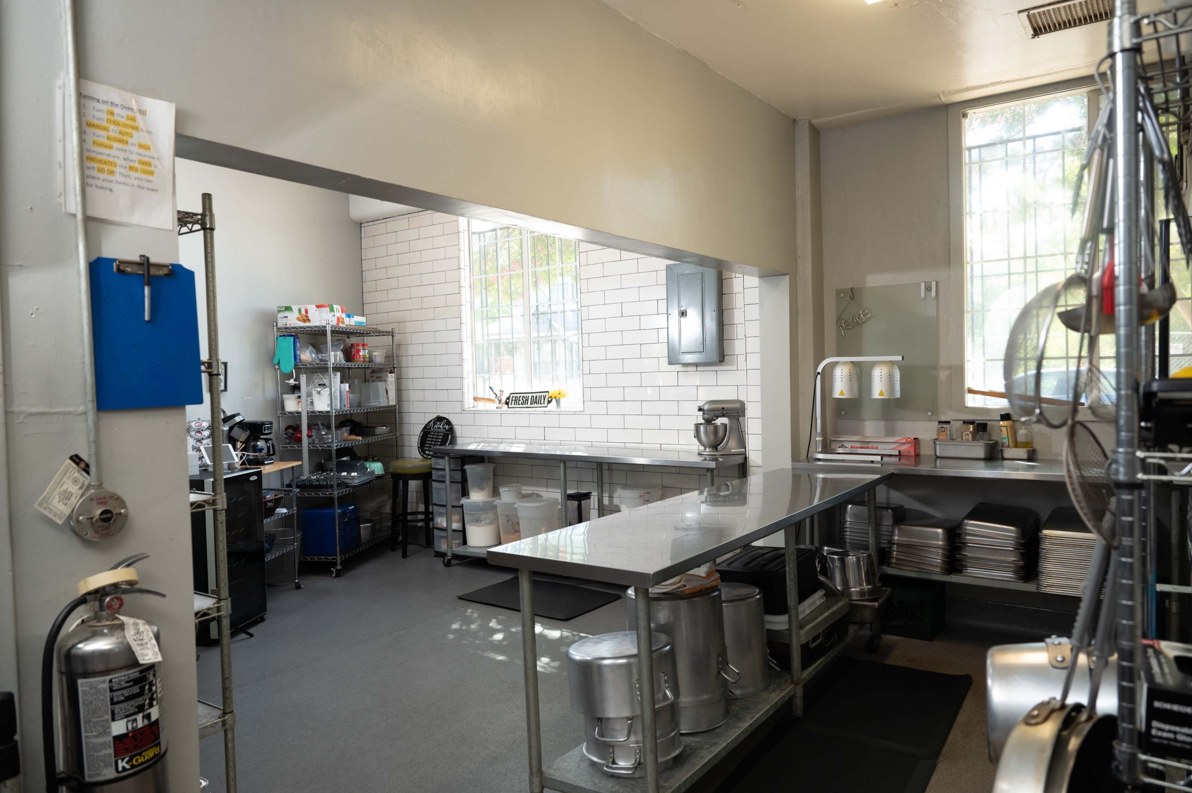 Fully Equipped Commercil Kitchen in Sacramento Image in Curtis Park, Sacramento, CA