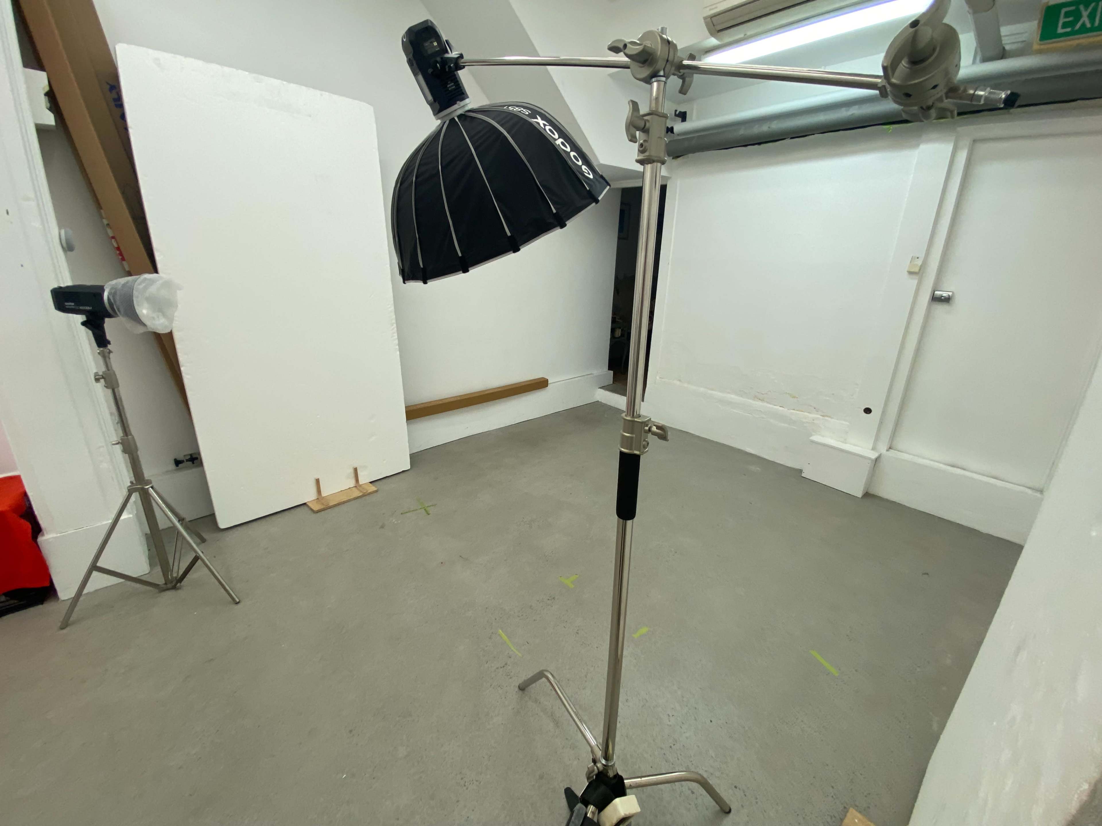 Cozy studio with separate make-up/change area and additional kitchen. Image in Surry Hills, Surry Hills, NSW