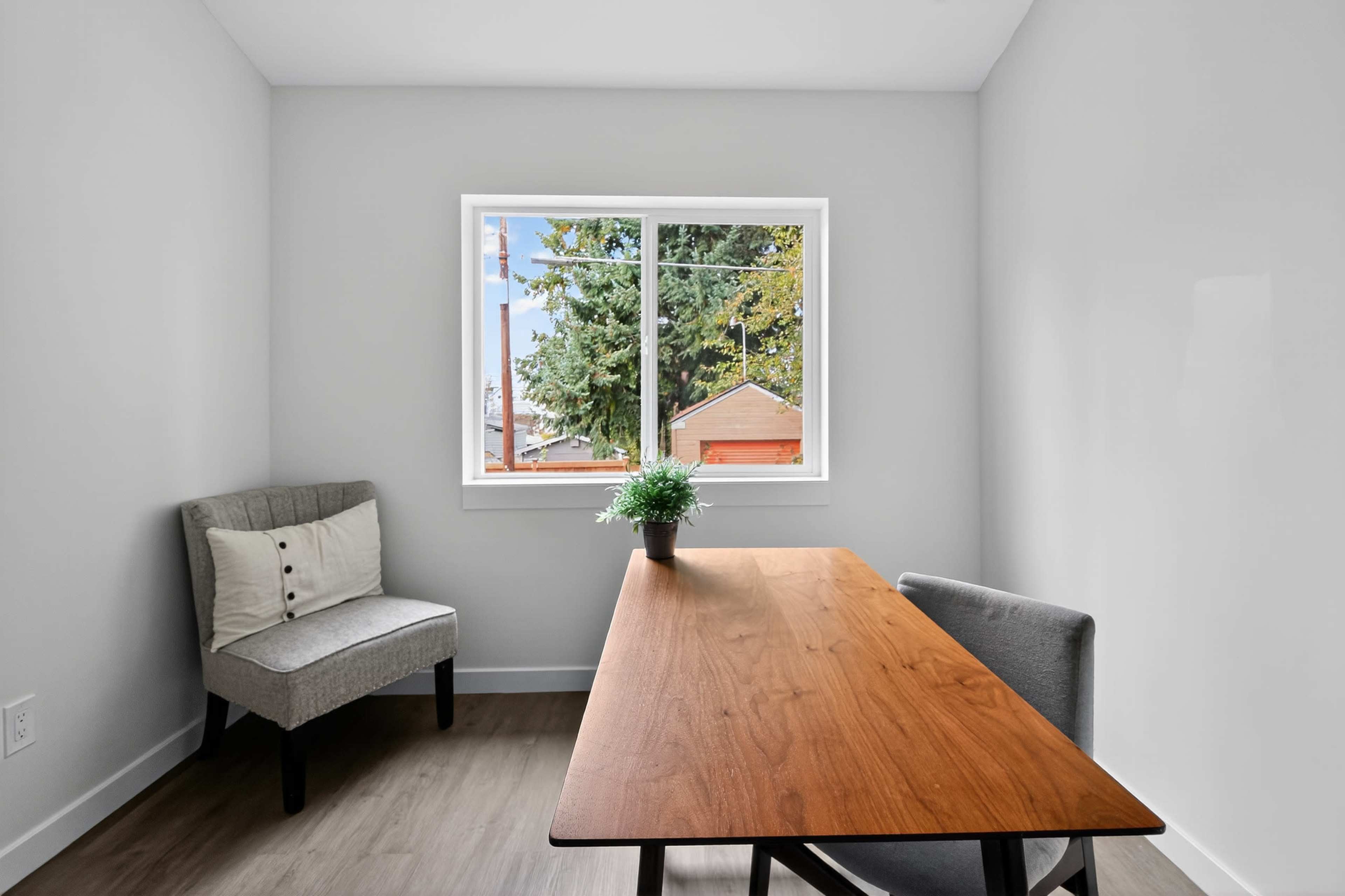 Modern, Cozy, Natural Light Tiny Home Image in Central Tacoma, Tacoma, WA