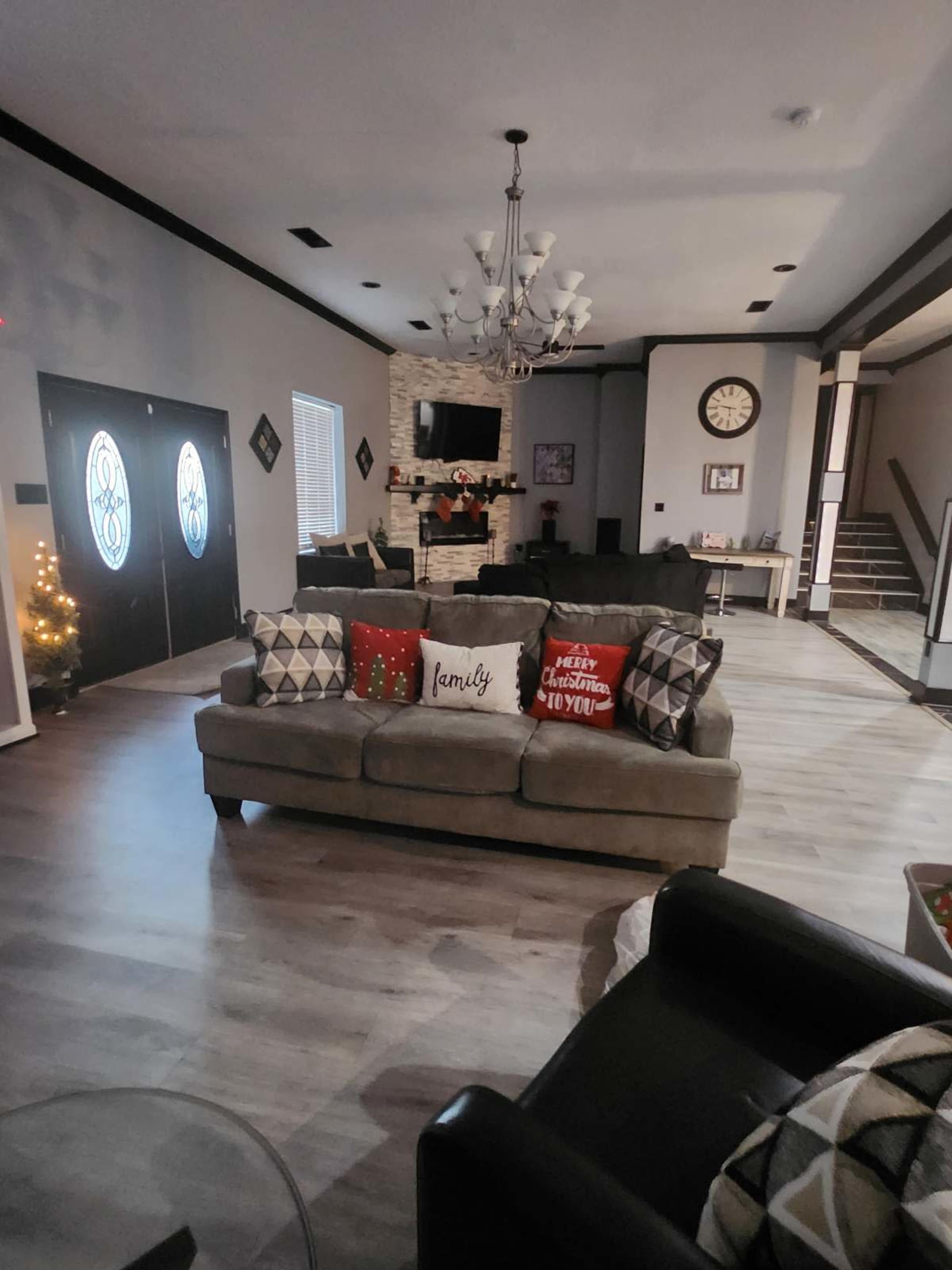 Roomy open area home Image in Swope Parkway - Elmwood, Kansas City, MO