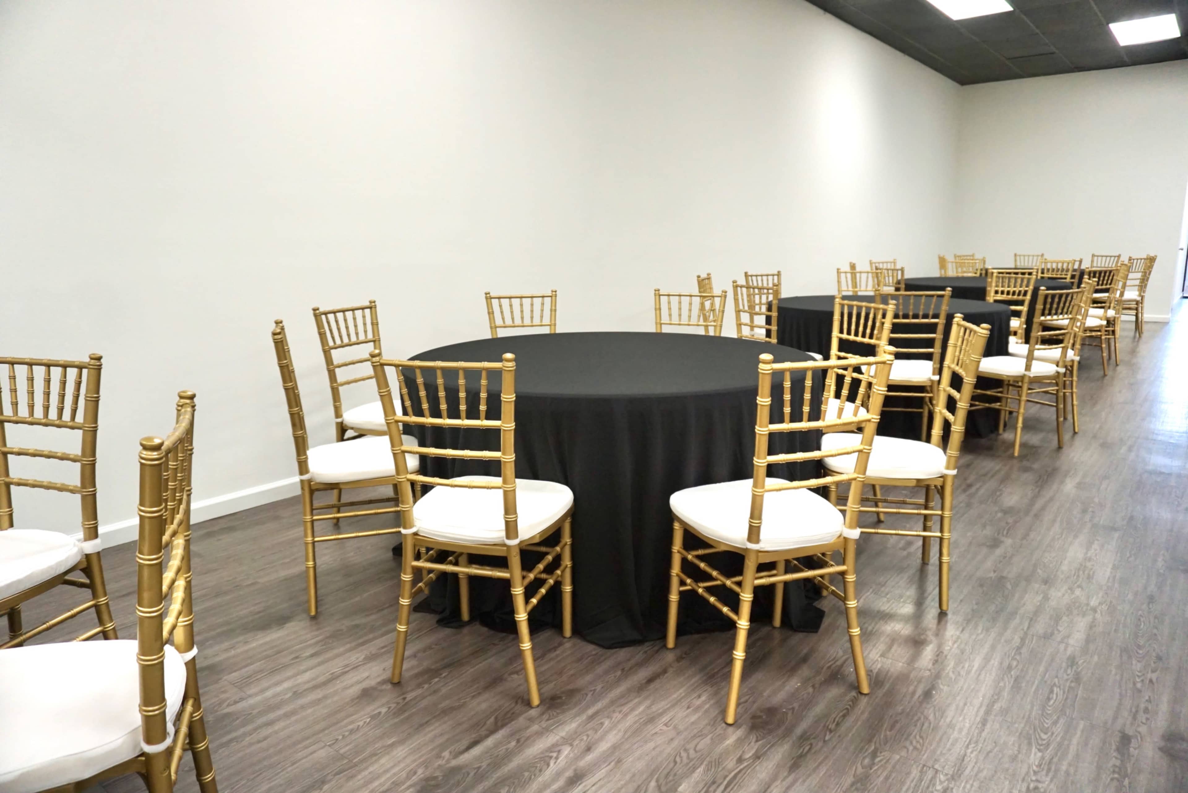 The Modern Luxury Gathering Suite Image in Dunwoody, Atlanta, GA