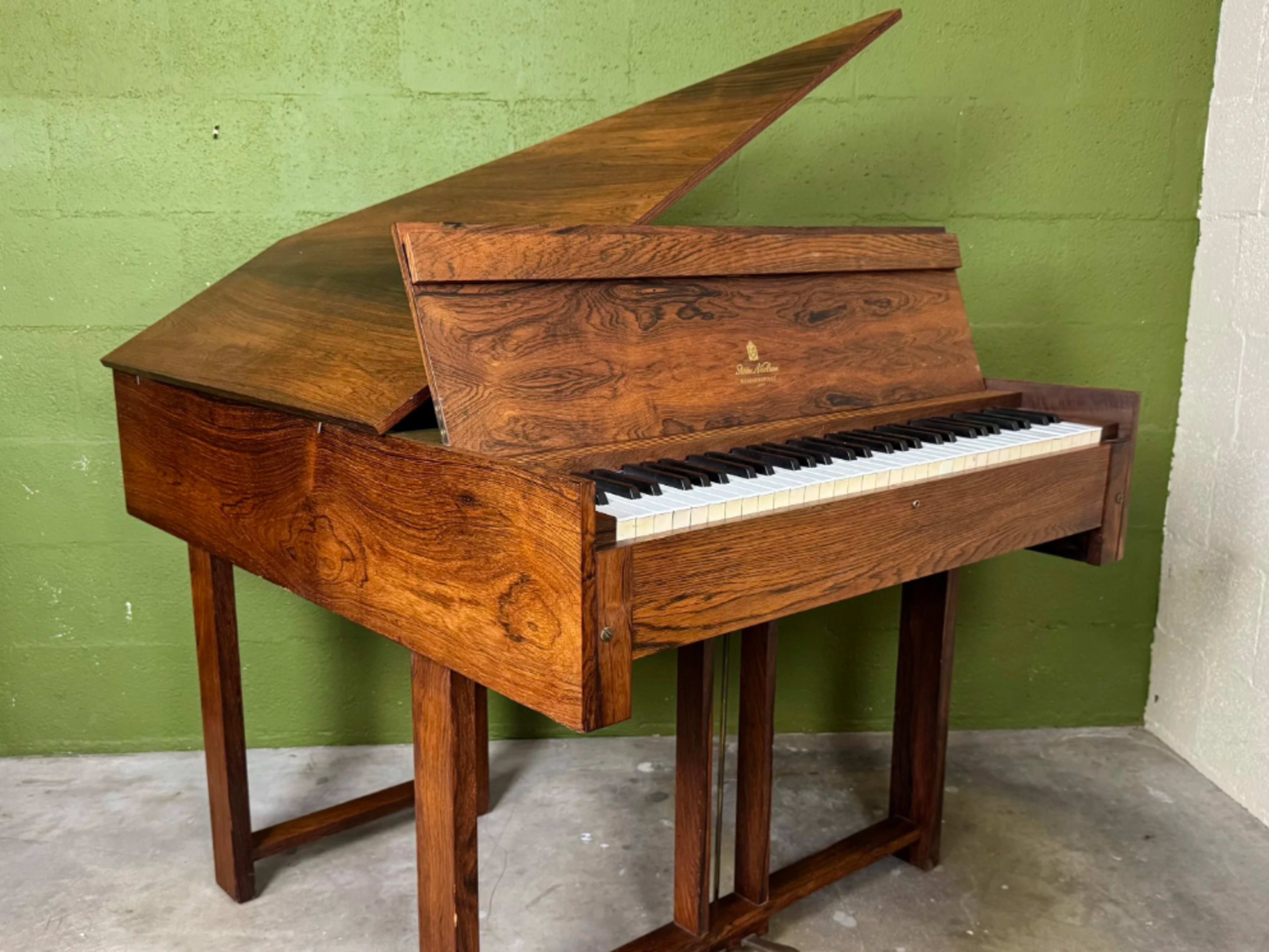 Hammerspinet Piano