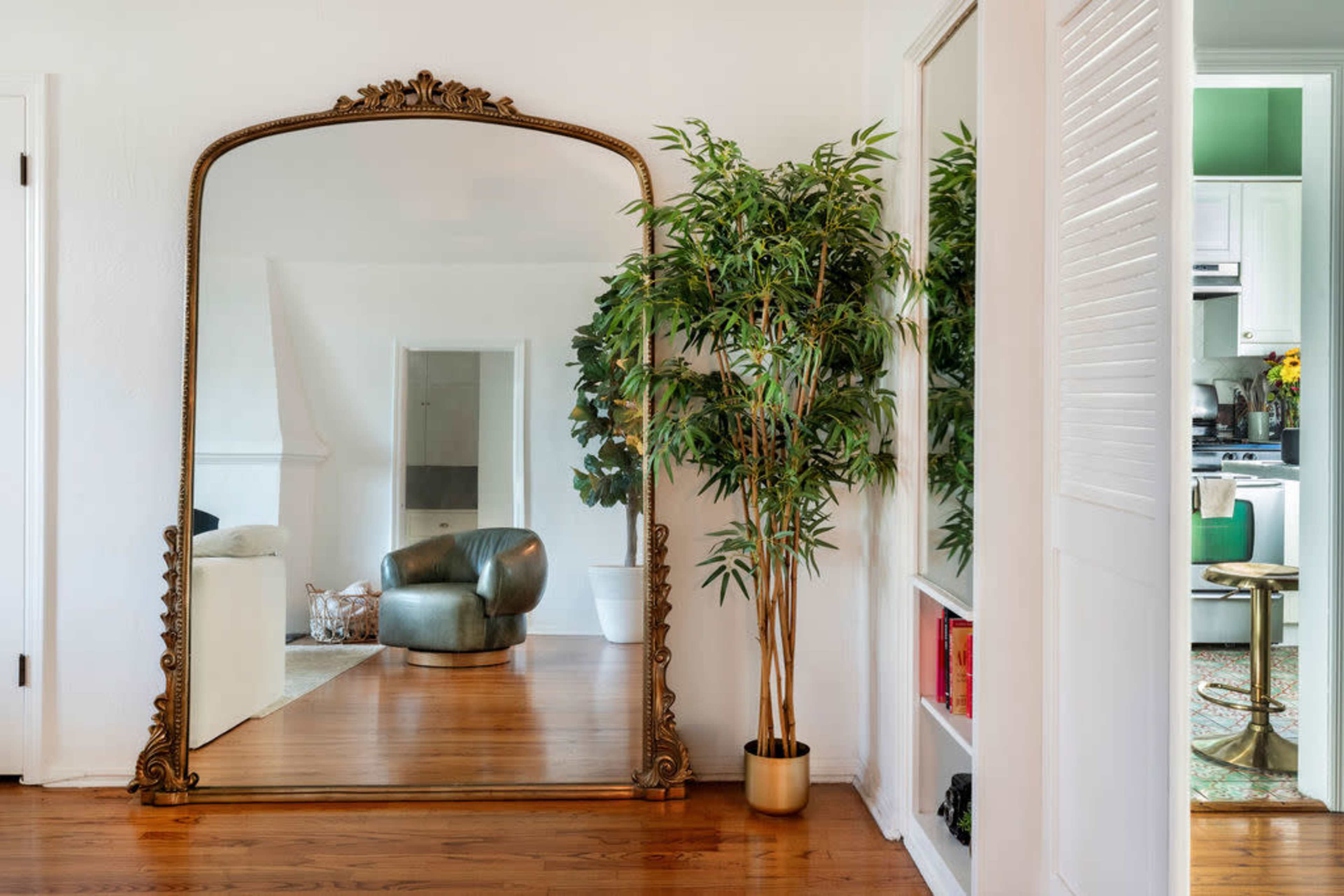 Charming Weho Apt with DTLA views Image in Central LA, West Hollywood, CA