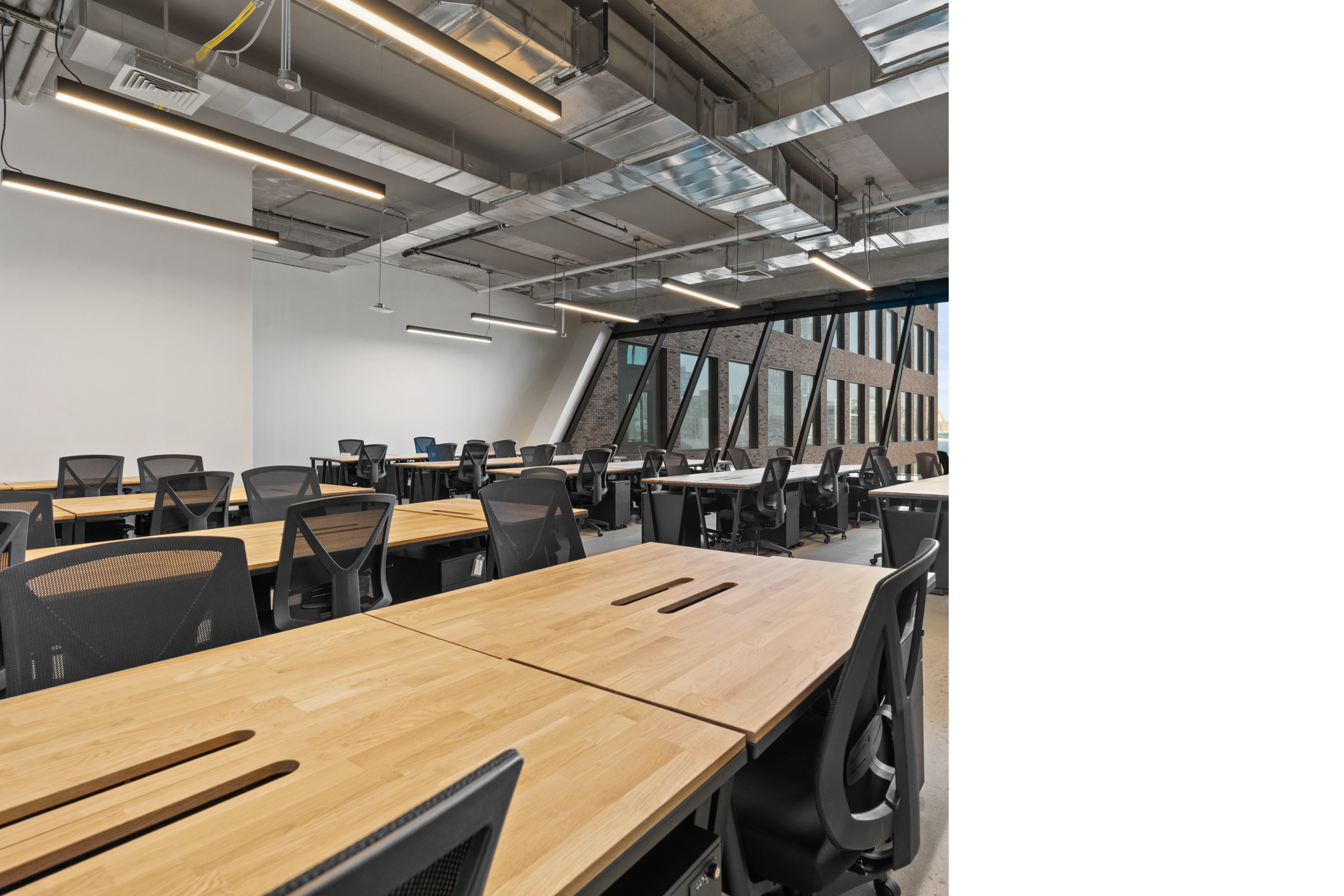 Flex Office Space, Williamsburg View: Suite 3 Image in Greenpoint, Brooklyn, NY