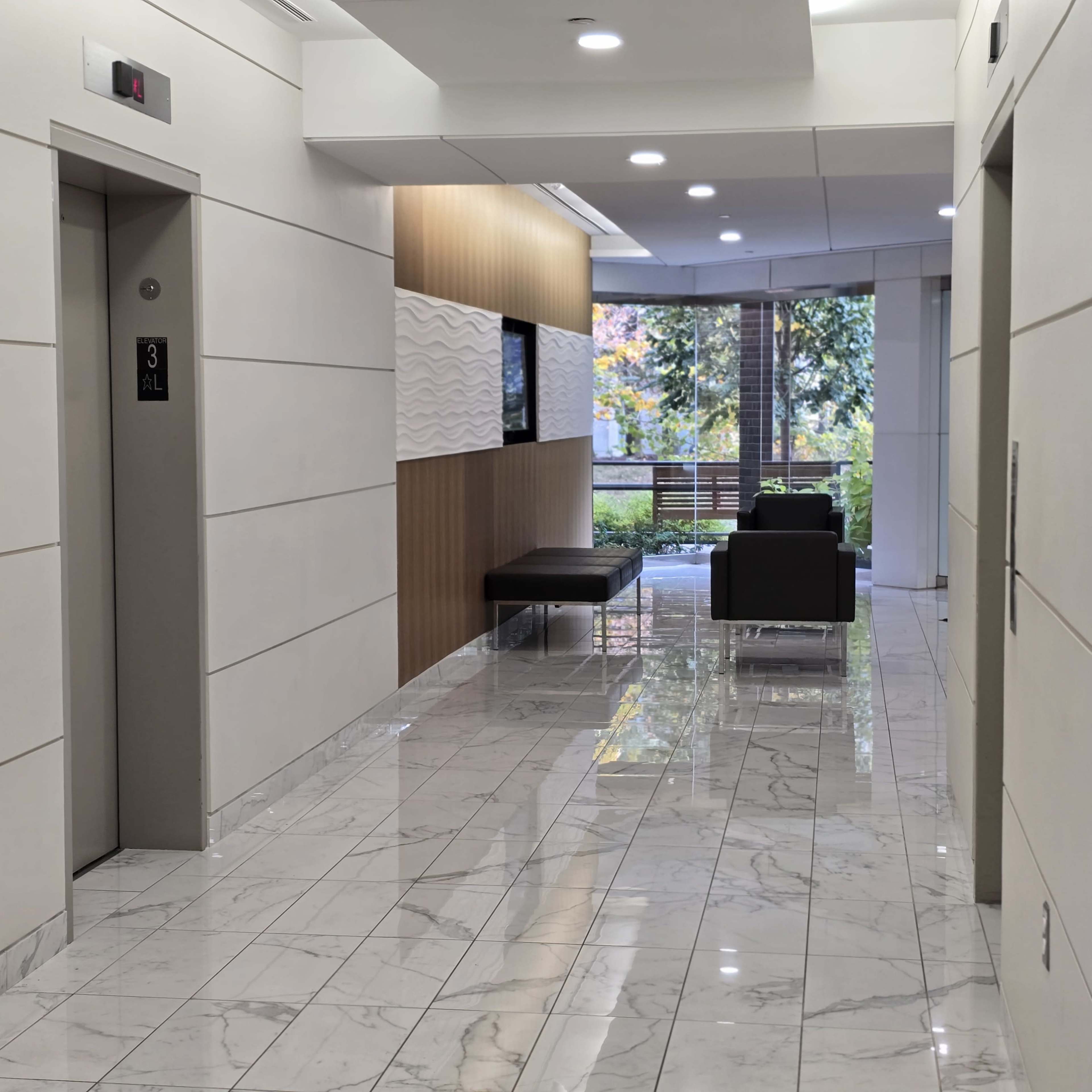 Modern Urban Meeting Room Near Mark Center Image in Alexandria West, Alexandria, VA