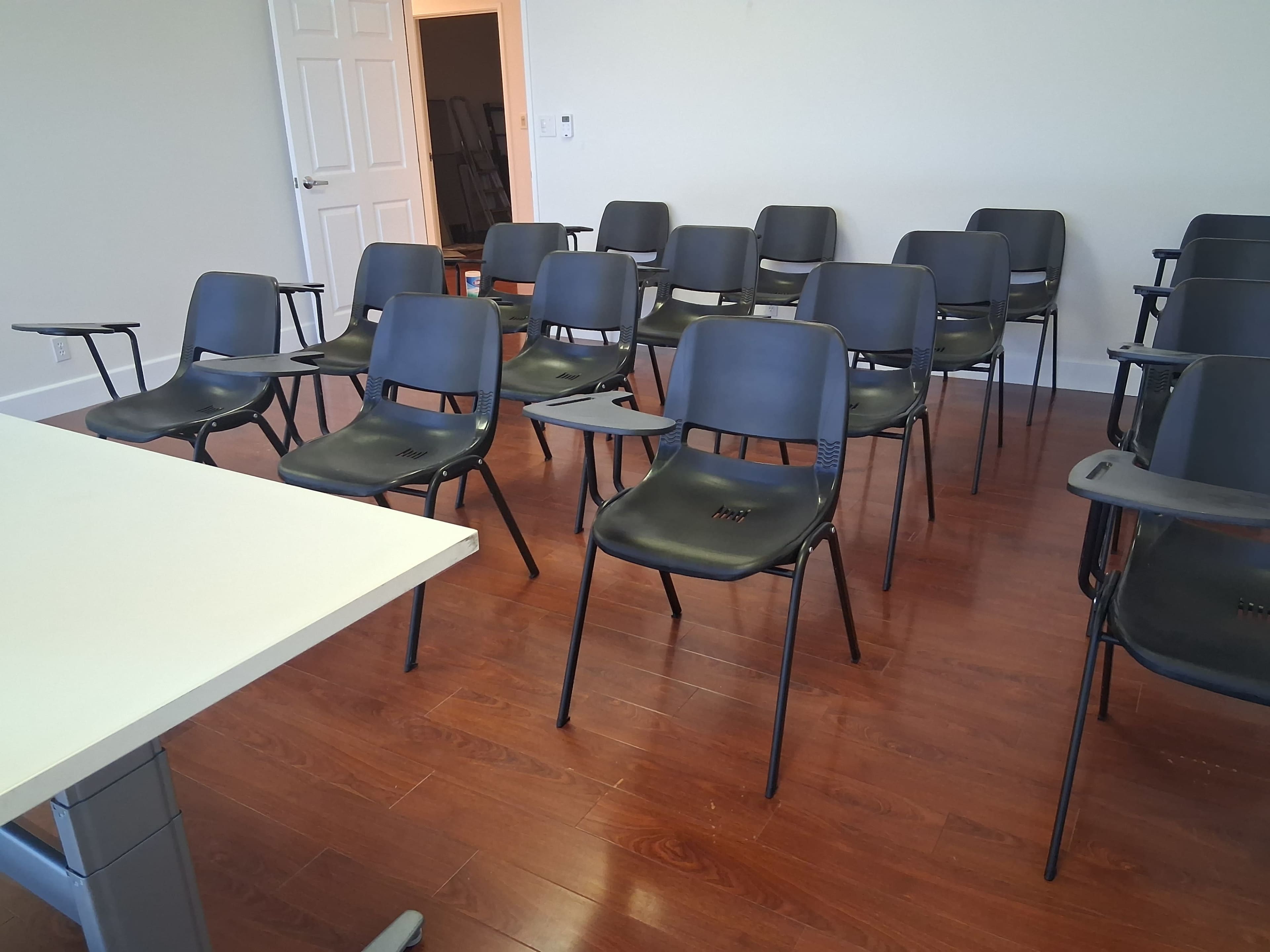Quiet, spacious, and well-lit meeting room in downtown San Jose, ideal for 13-17 people Image in Rosemary, San Jose, CA